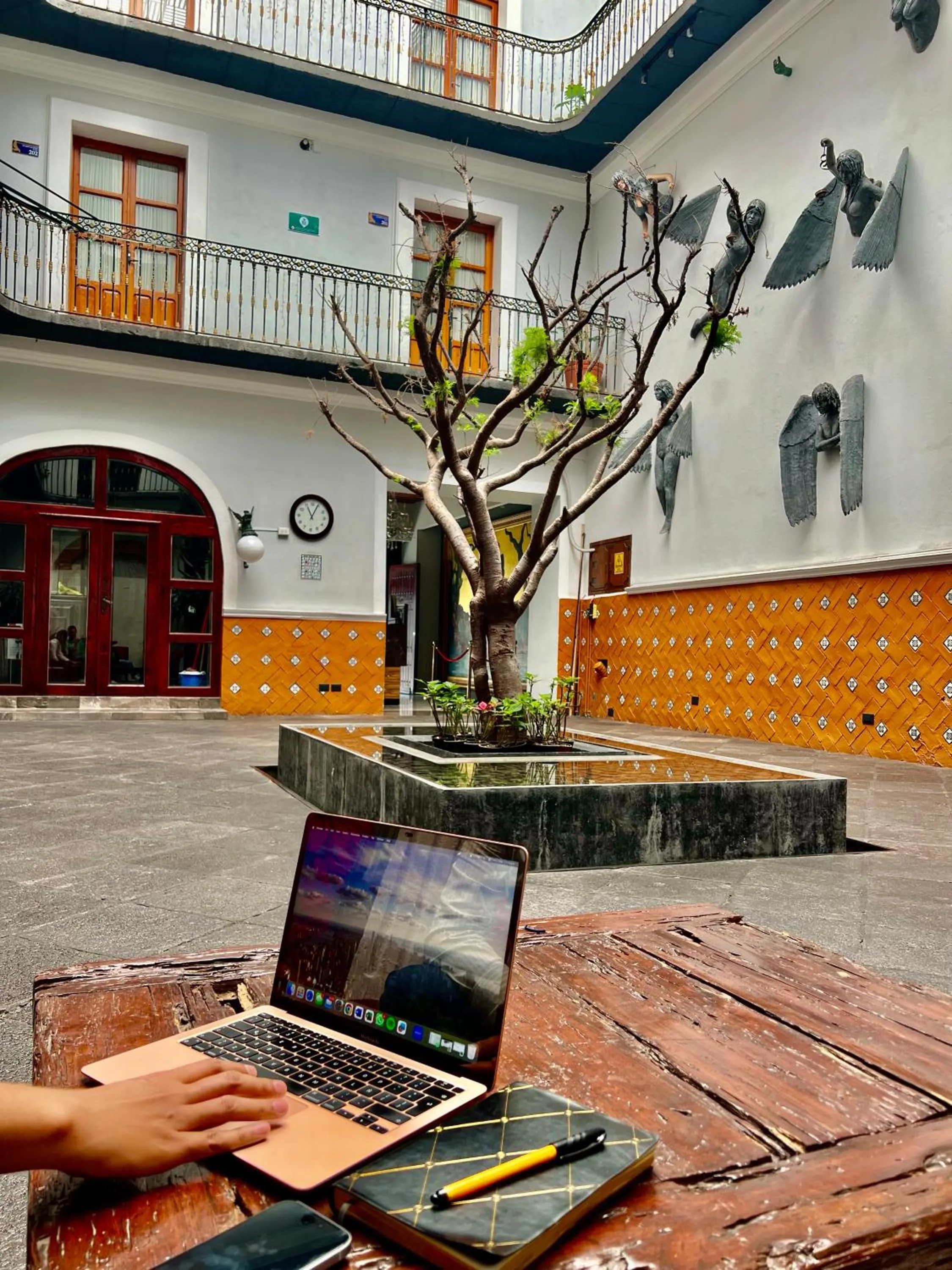 Patio in Hotel Puebla Plaza