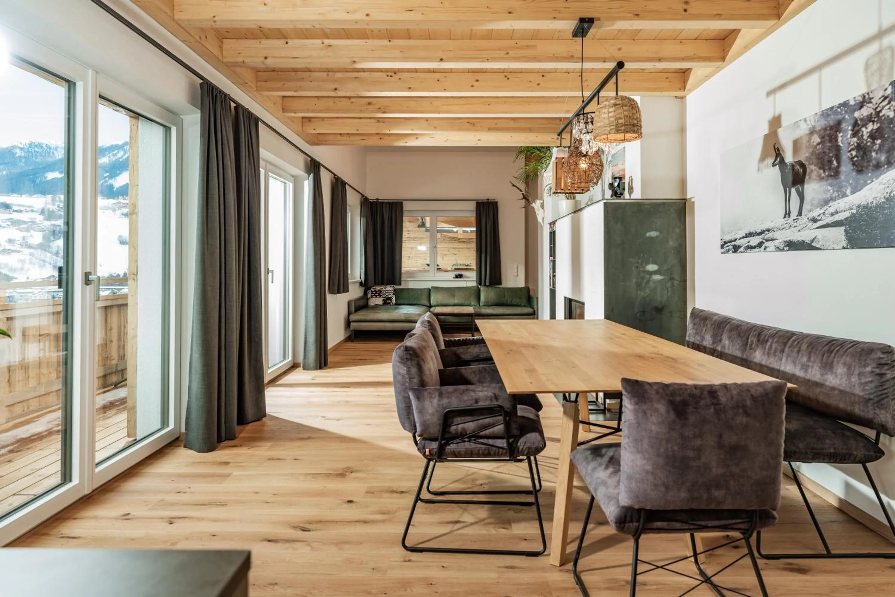 Dining area in Sun Side by Schladming-Appartements
