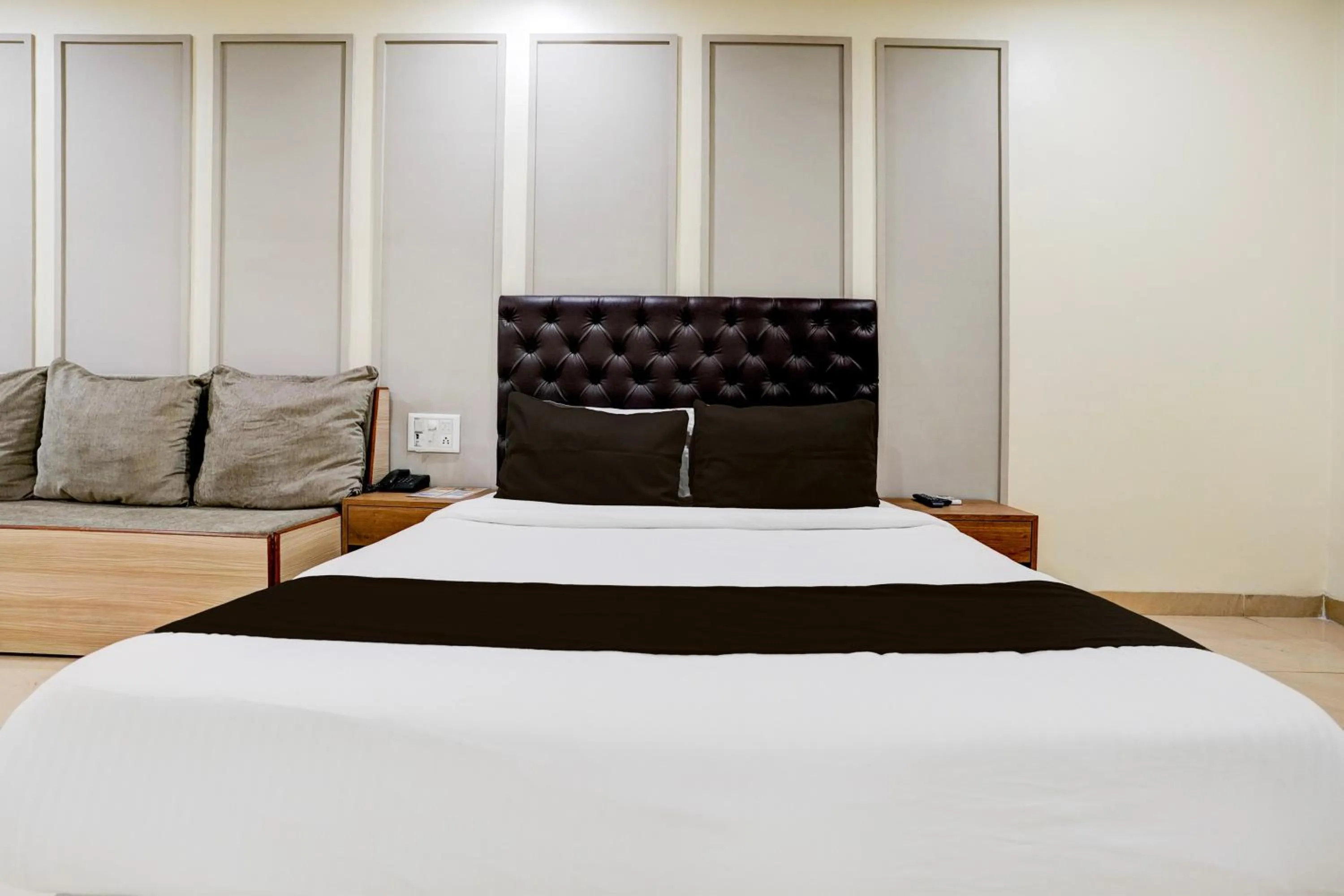 Bedroom, Bed in Super Collection O Ulife