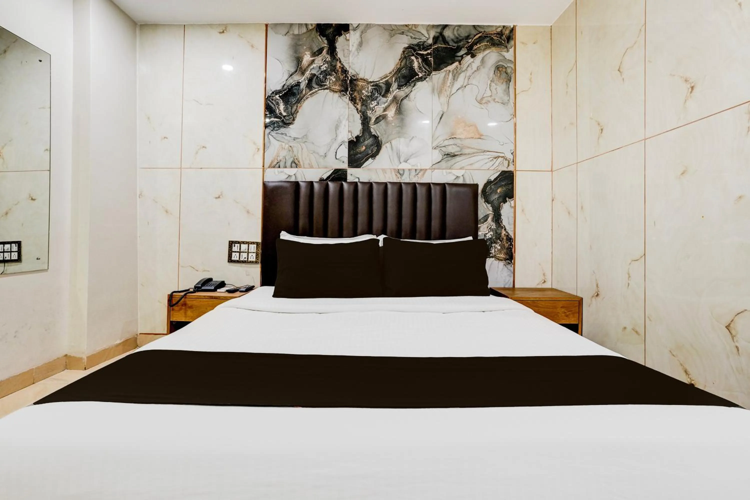 Bedroom, Bed in Super Collection O Ulife