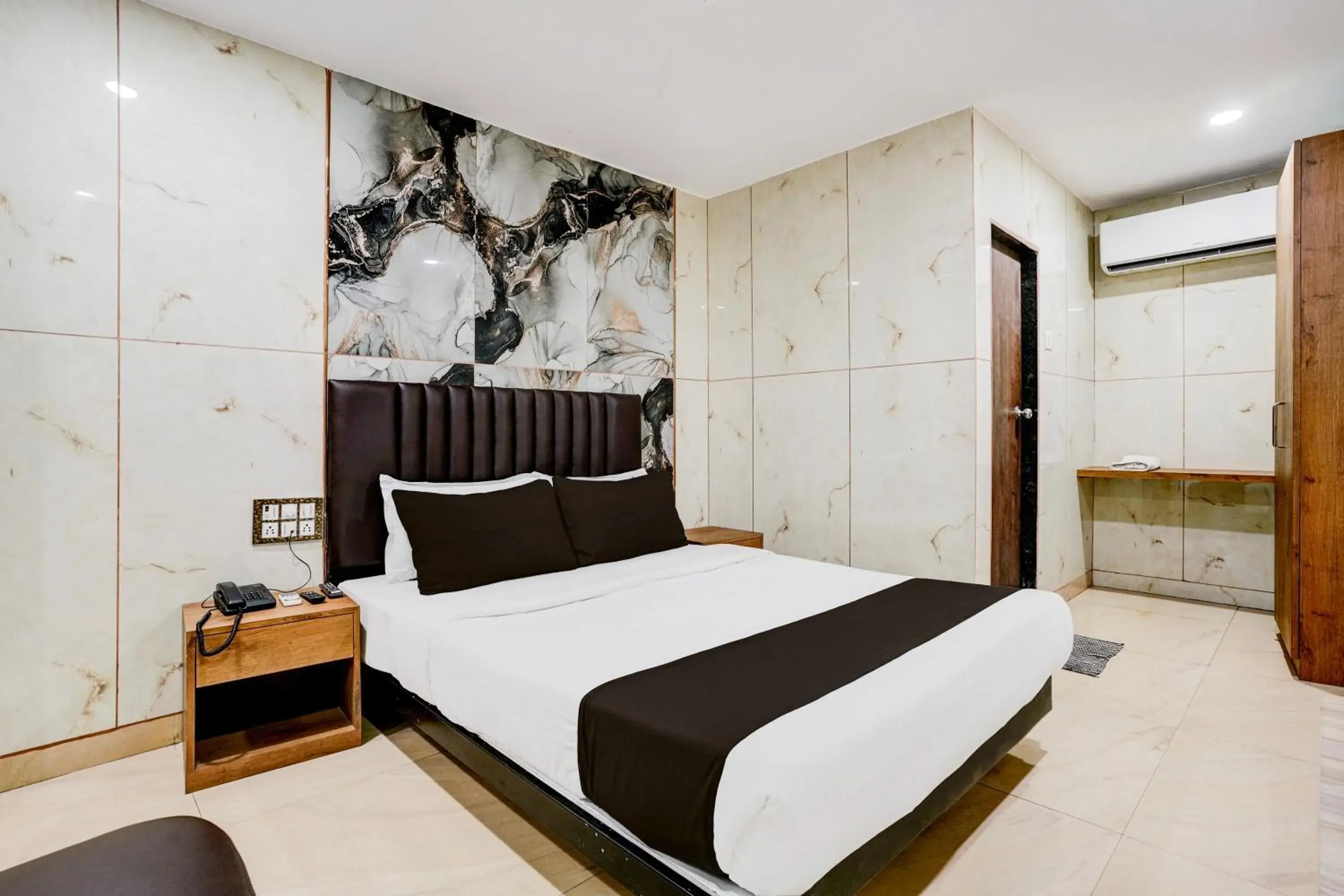 Bedroom, Bed in Super Collection O Ulife Bedroom, Bed in Super Collection O Ulife