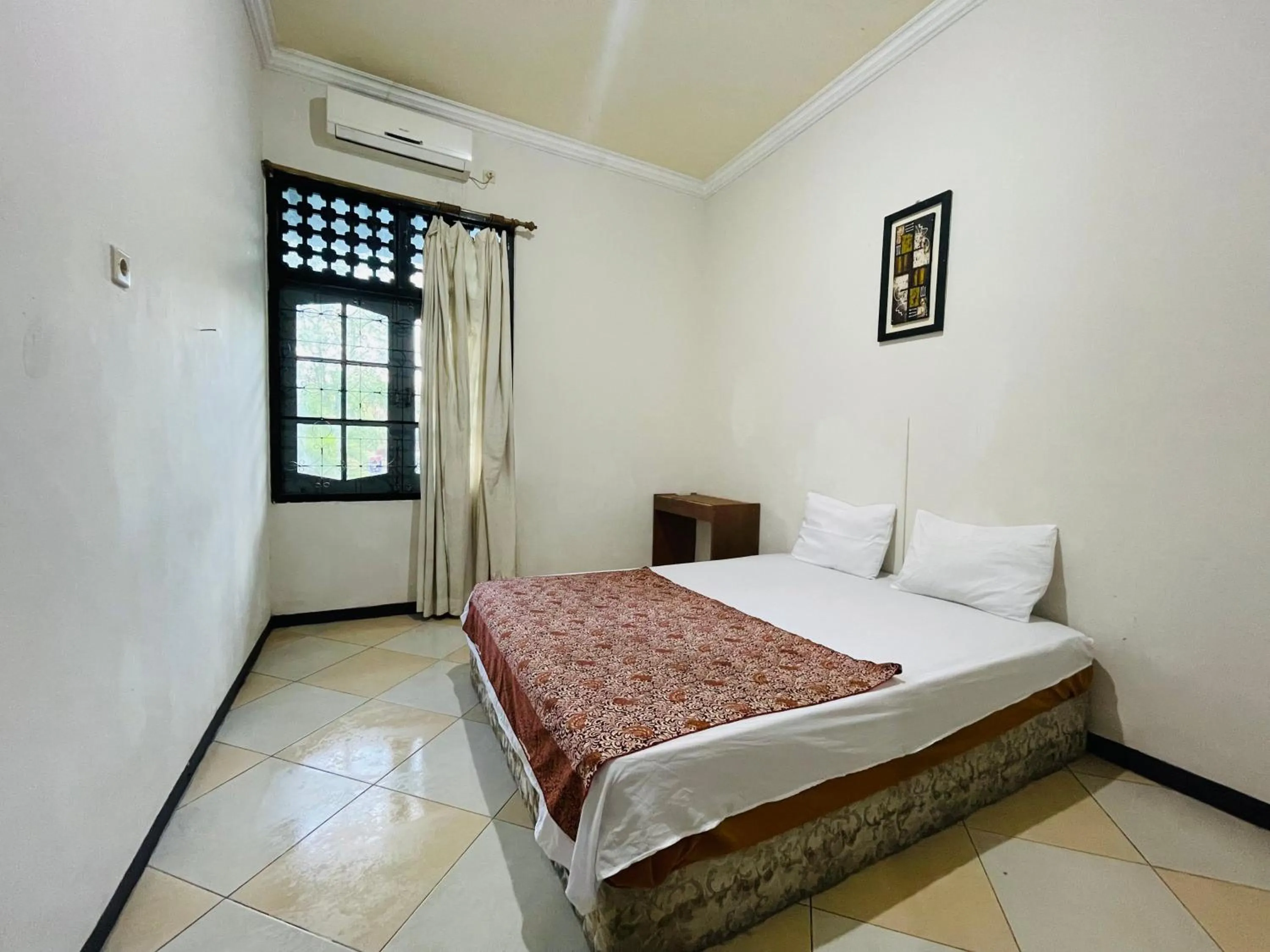 Bed in Langko 48 RedPartner