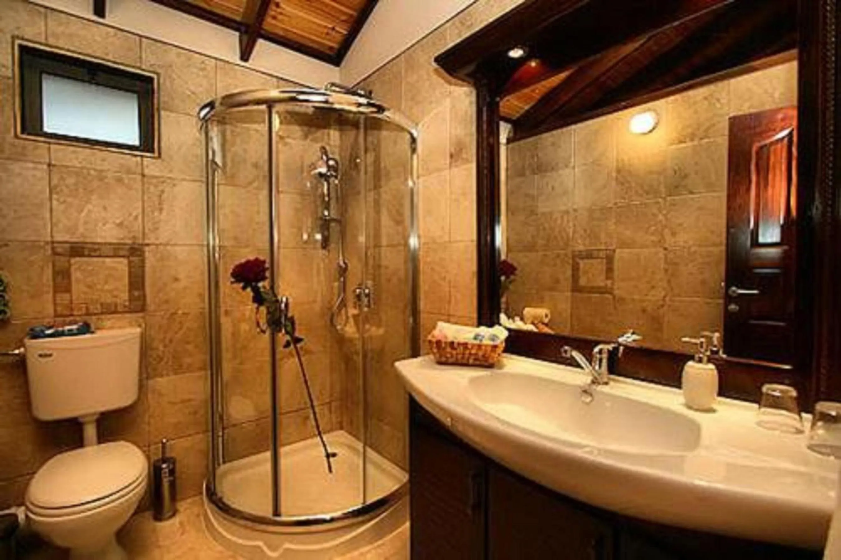 Bathroom in The Pearl of the Golan - Pnina BaGolan