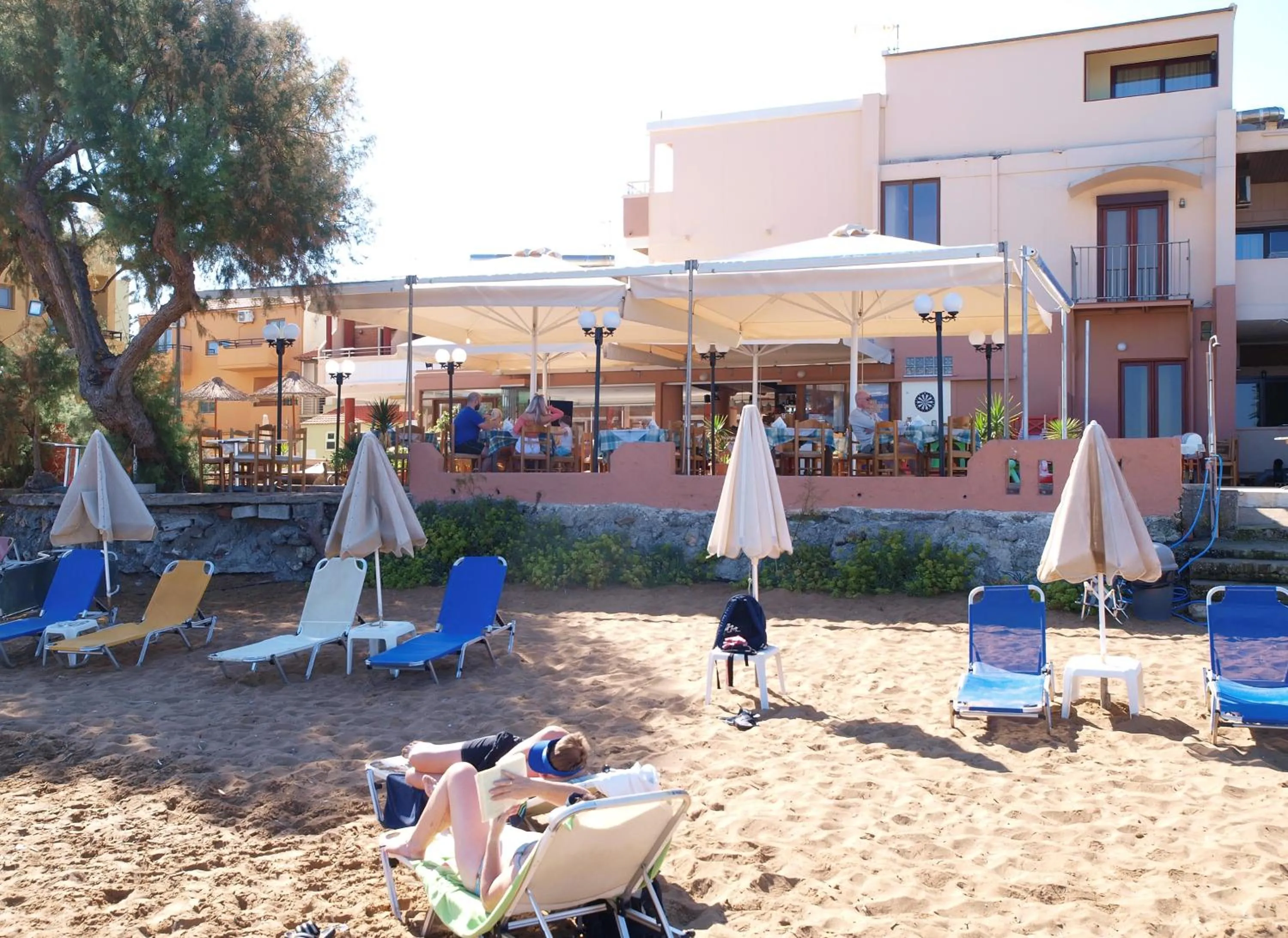 Property building in Kato Stalos Mare