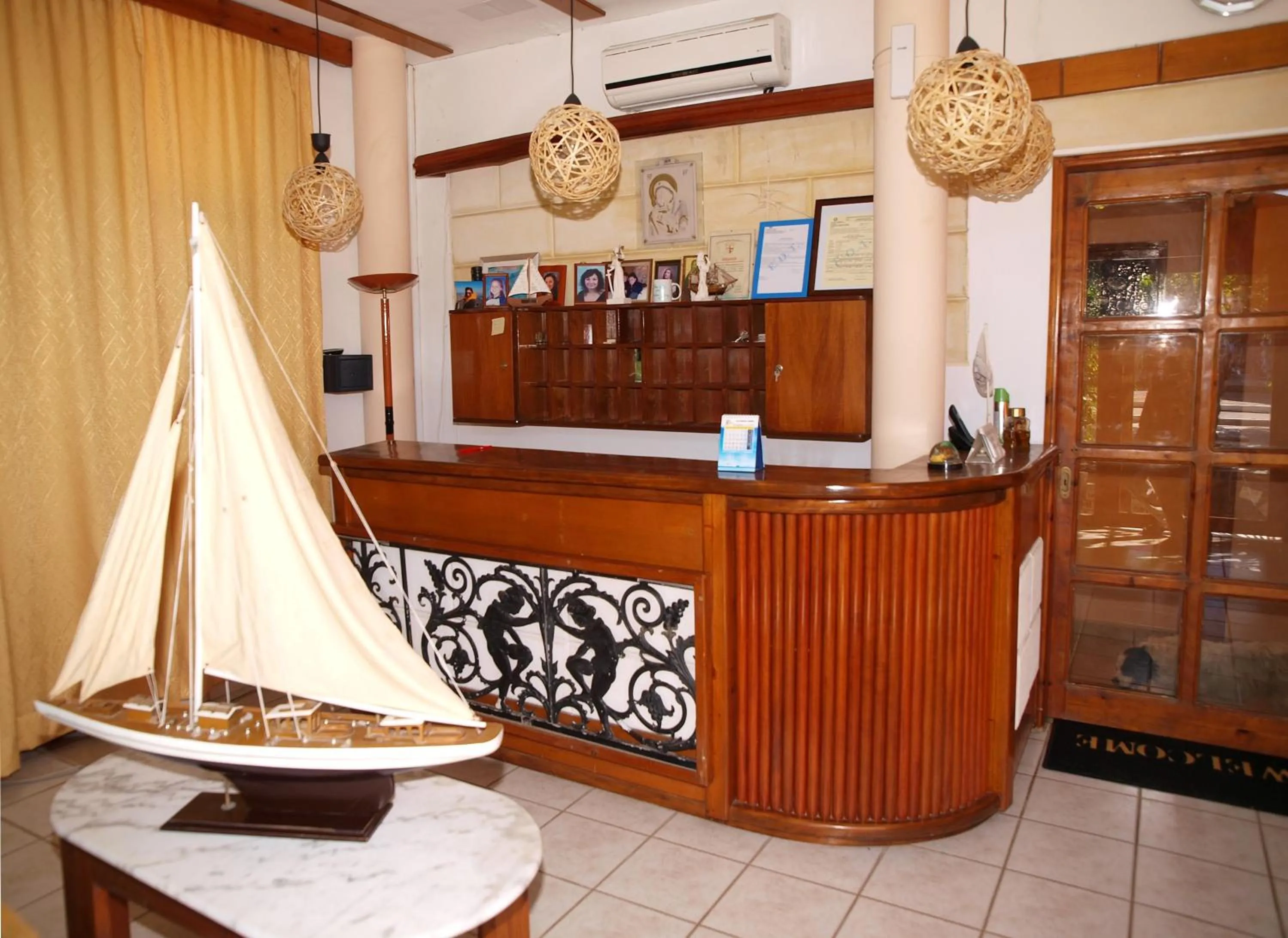 Property building in Kato Stalos Mare