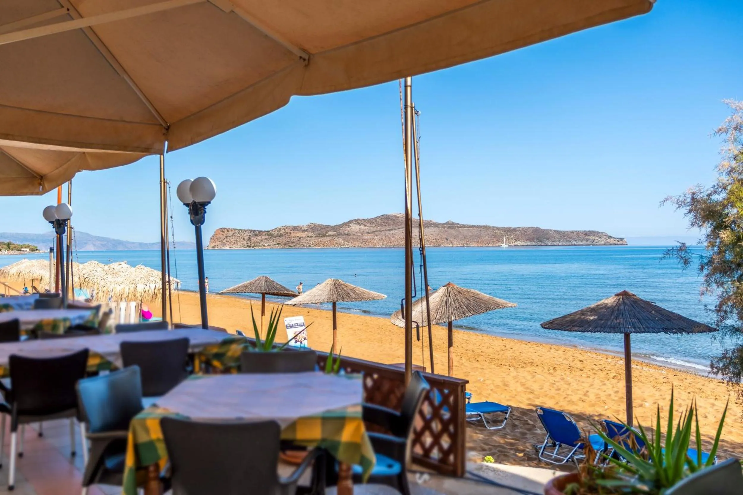 Restaurant/places to eat in Kato Stalos Mare