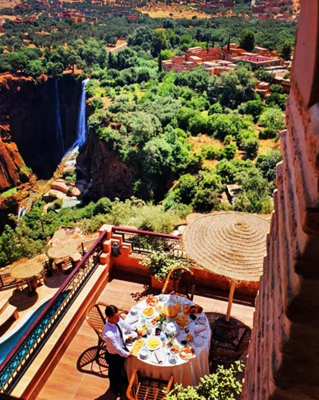 Restaurant/places to eat in Borj Des Cascades & Spa