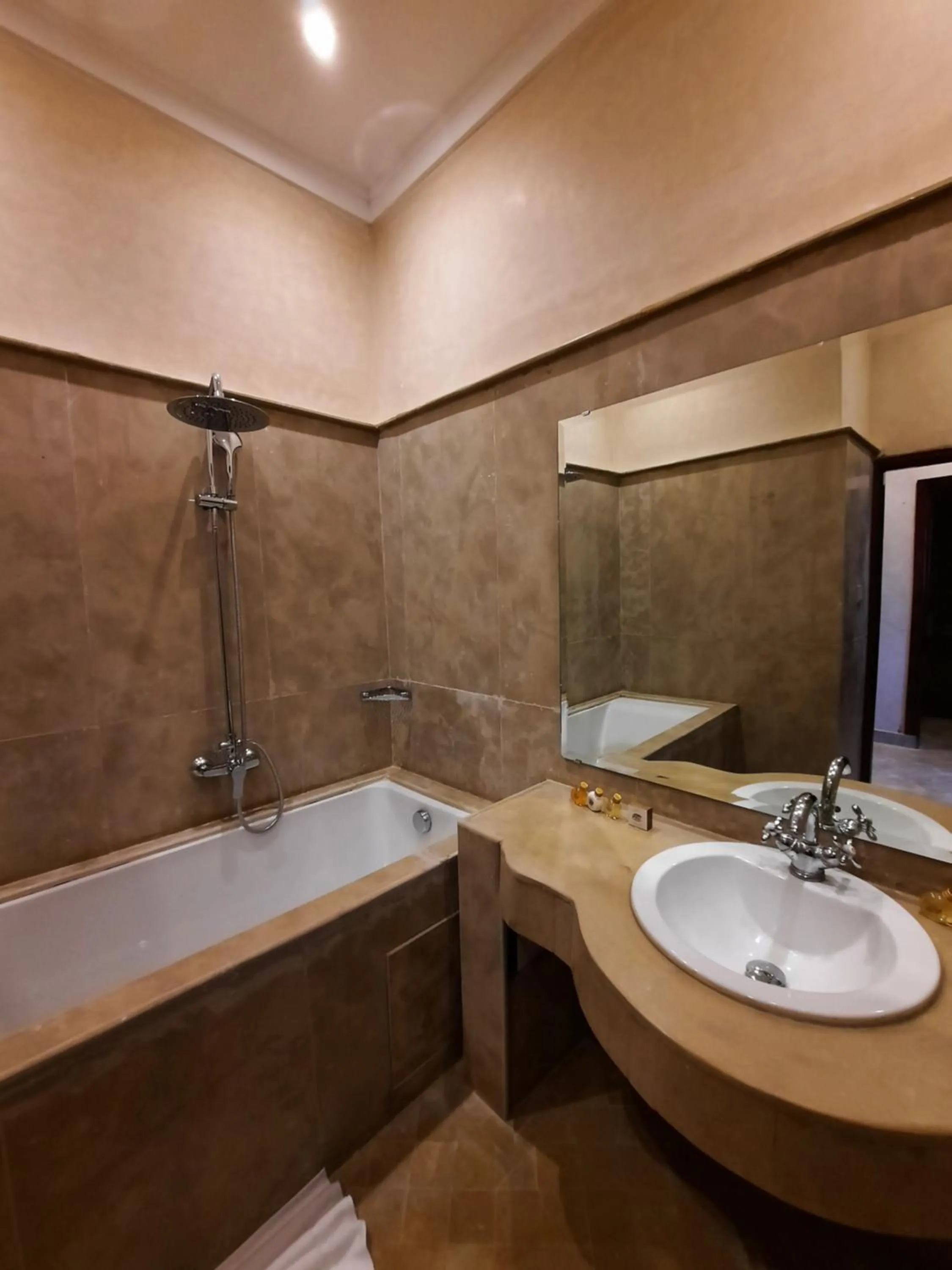 Borj Des Cascades & Spa