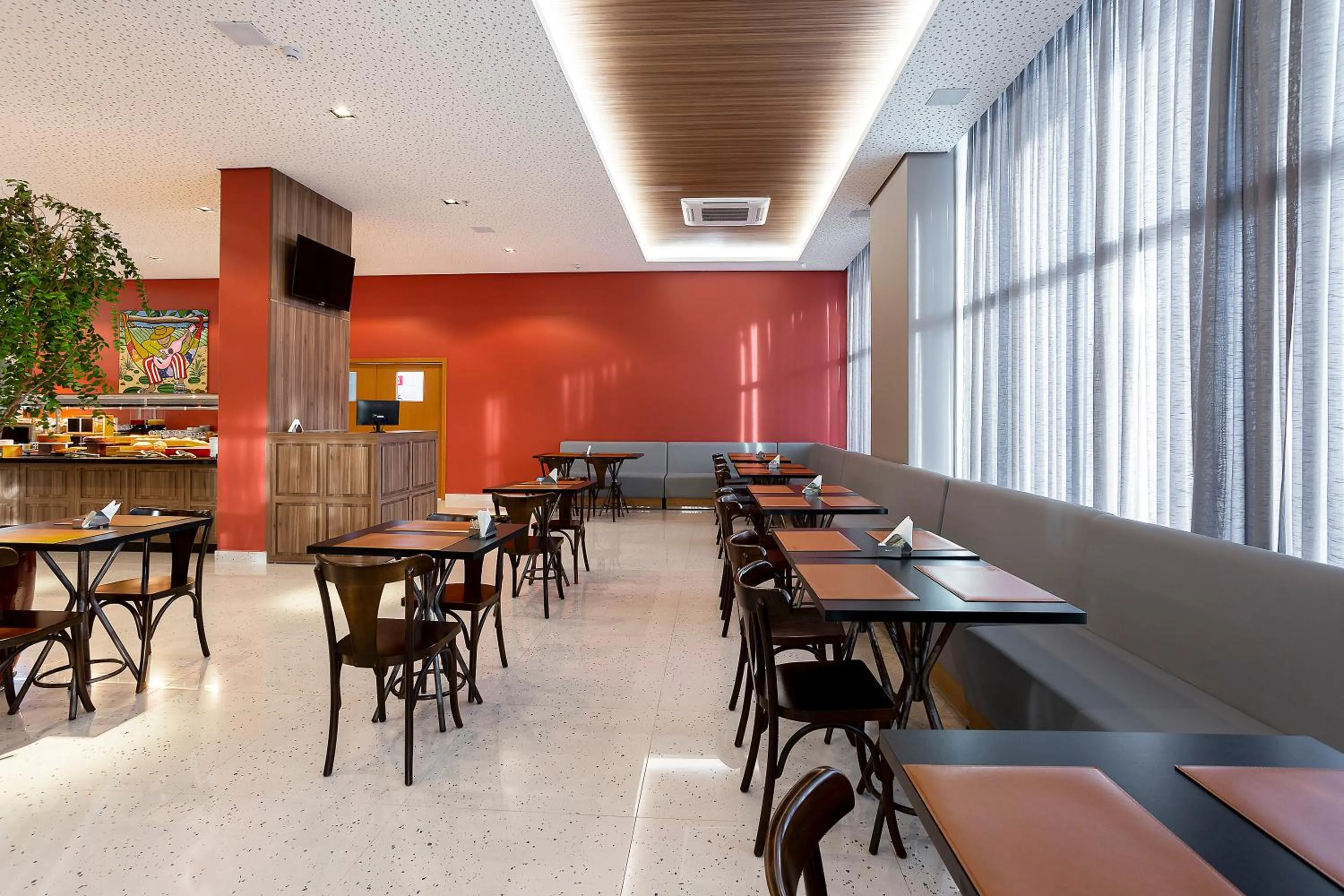 Restaurant/places to eat in Slaviero Rondonópolis Centro