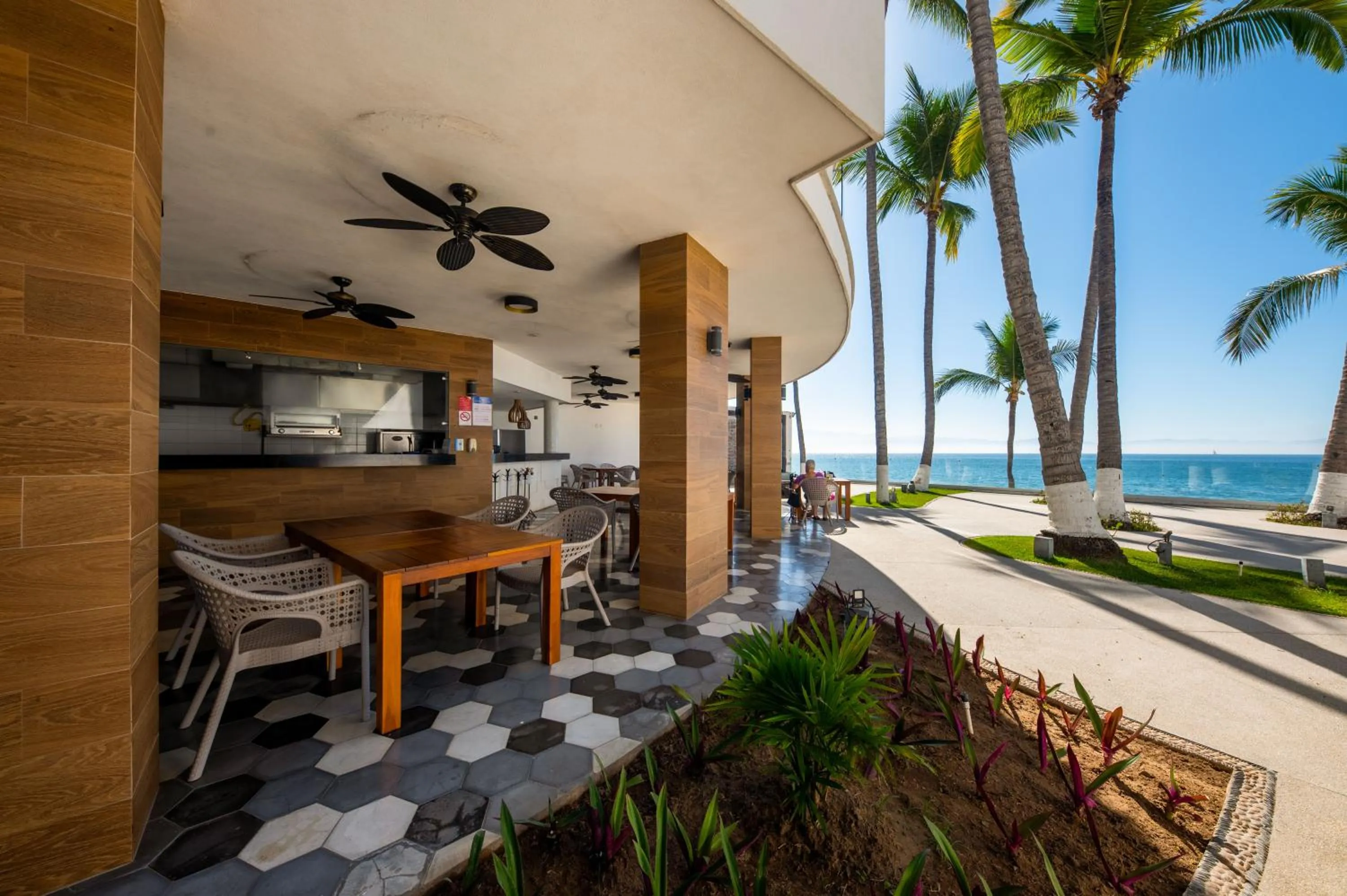 Restaurant/places to eat in Vista Vallarta All Suites On The Beach