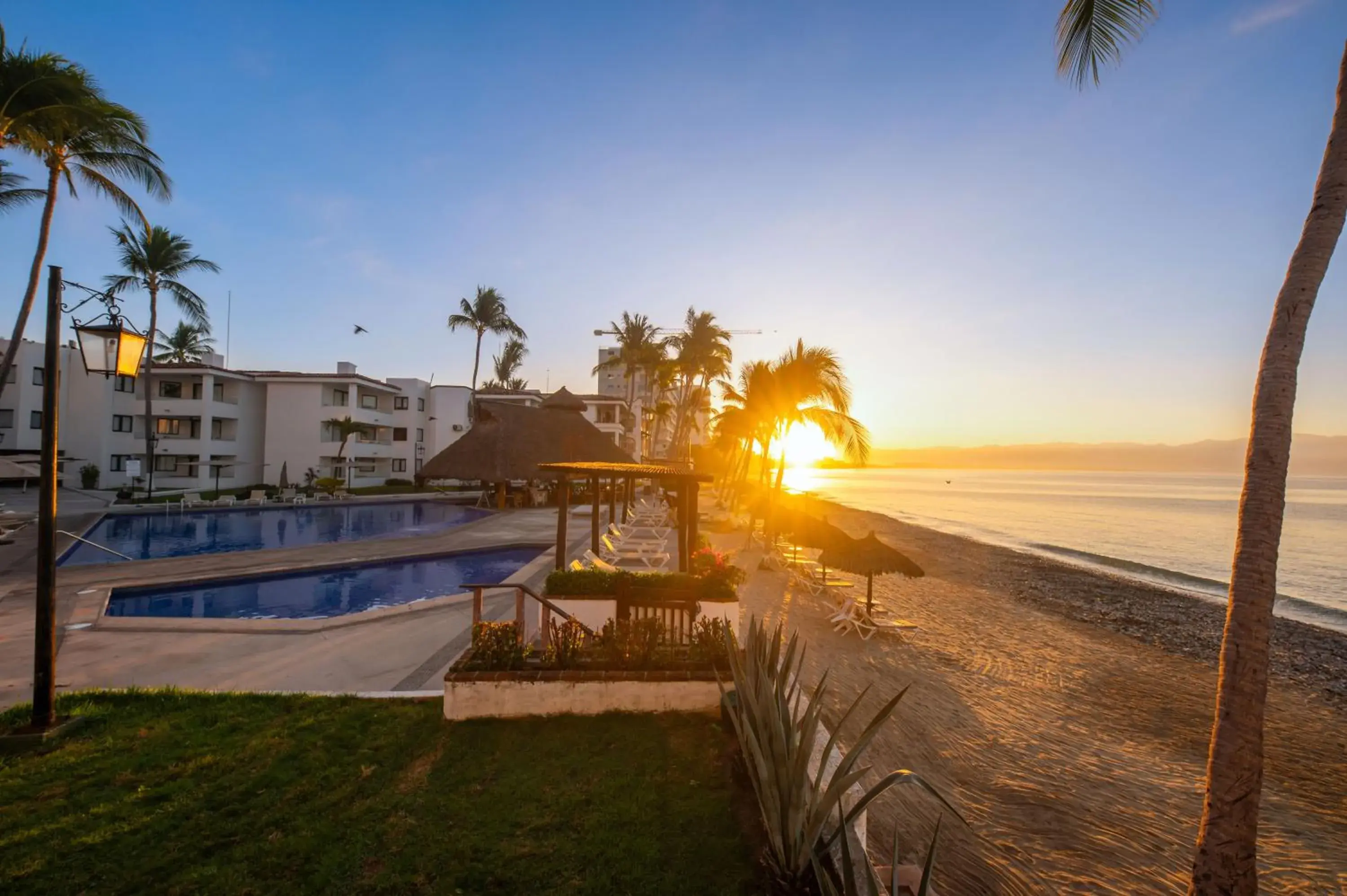Swimming pool in Vista Vallarta All Suites On The Beach Swimming pool in Vista Vallarta All Suites On The Beach