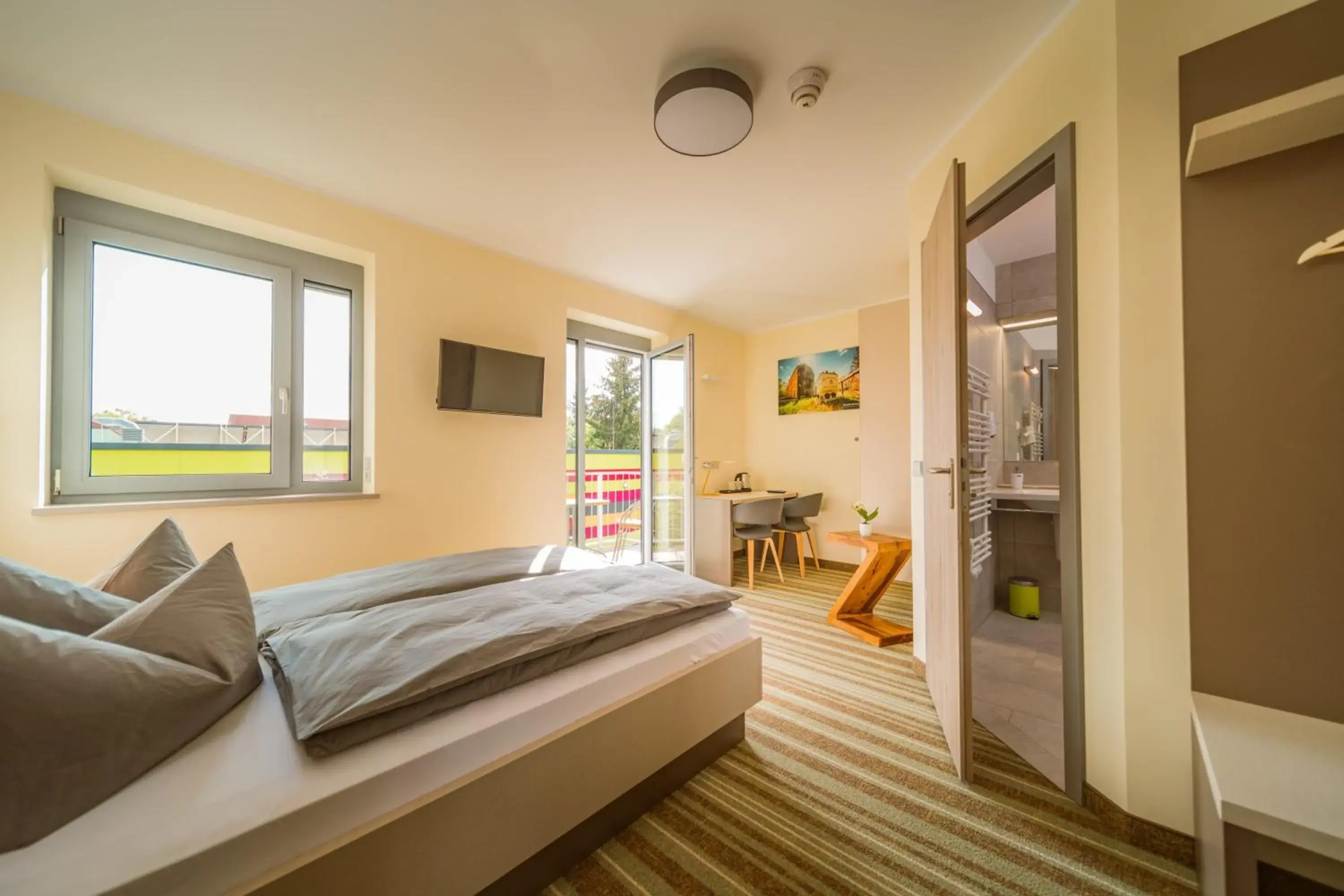 Double Room with Balcony - single occupancy in ELLY Hostel Double Room with Balcony - single occupancy in ELLY Hostel