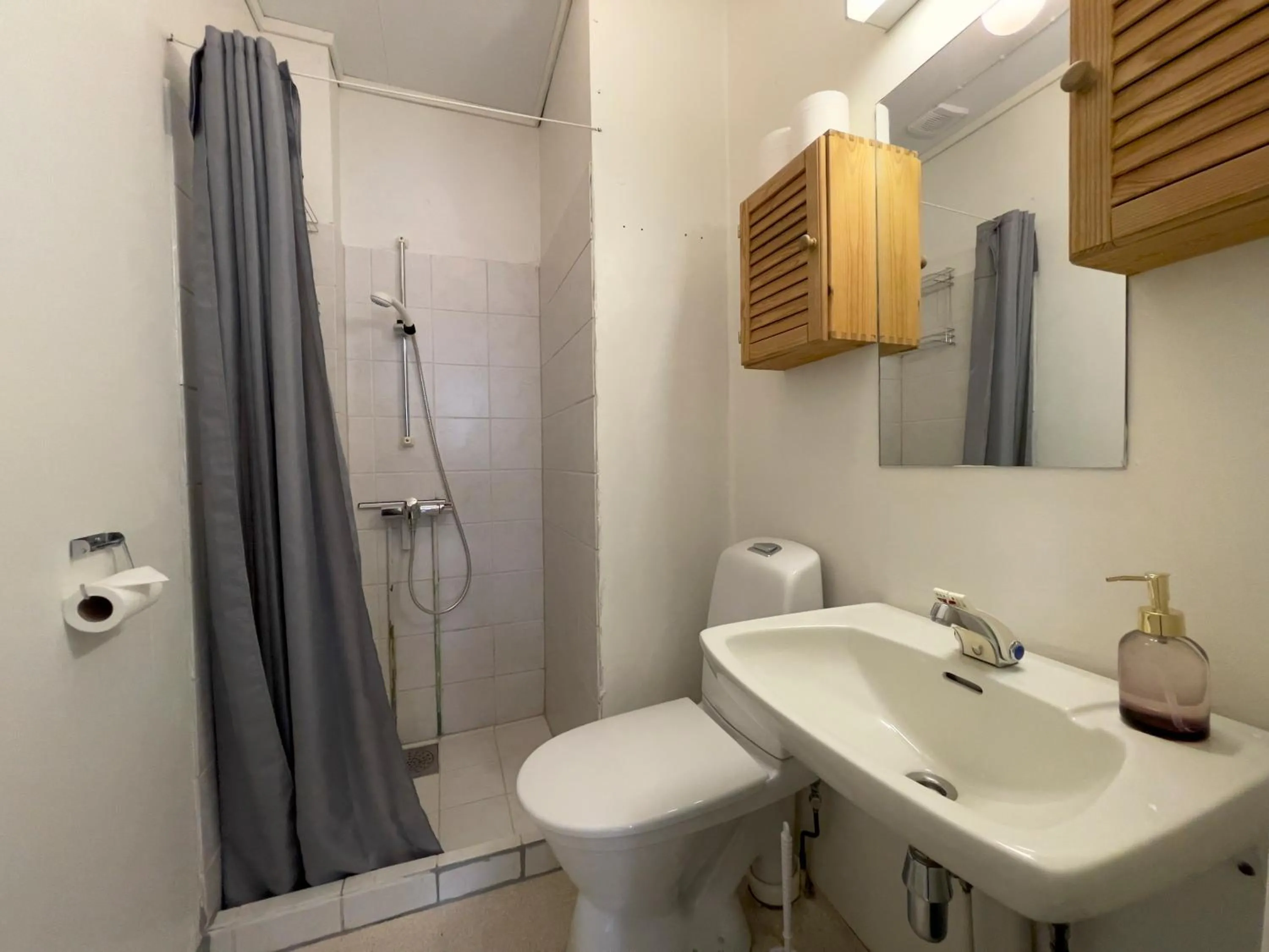 Bathroom in BORG Sommerhotell