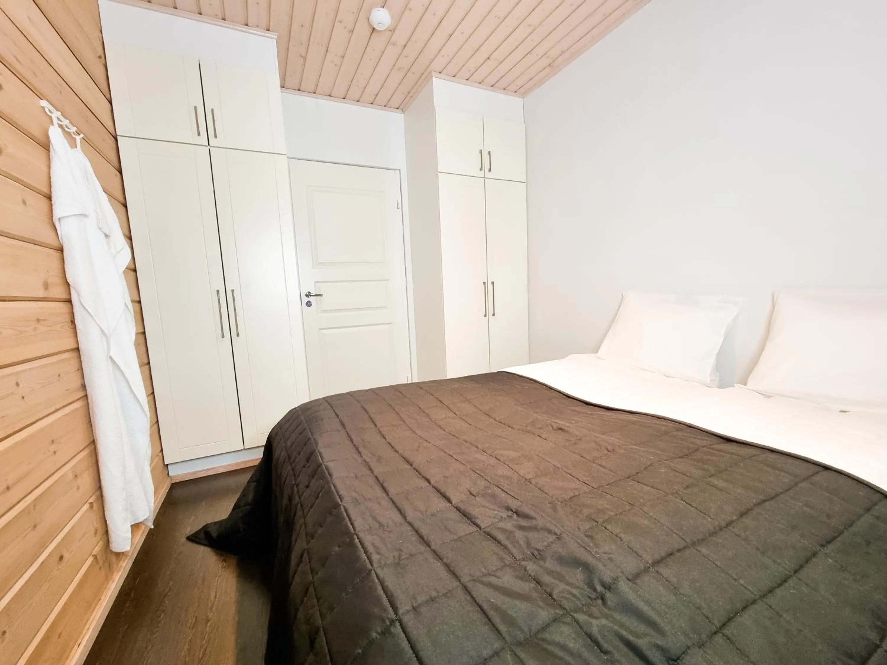Bedroom, Bed in Villa Halla - 8 henkilölle, HimosYkkösen alue, 76m²+36m²
