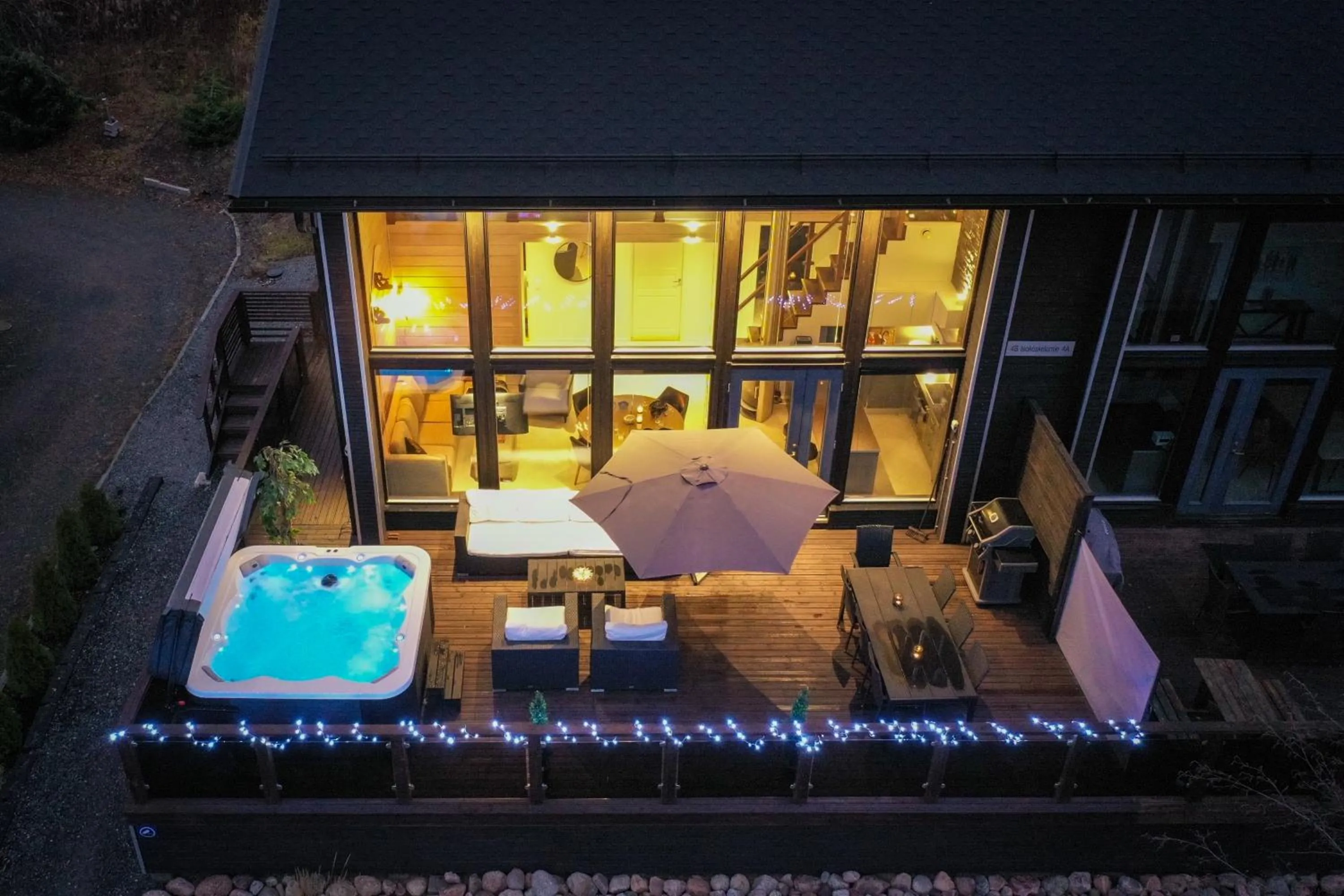 Property building in Villa Halla - 8 henkilölle, HimosYkkösen alue, 76m²+36m²
