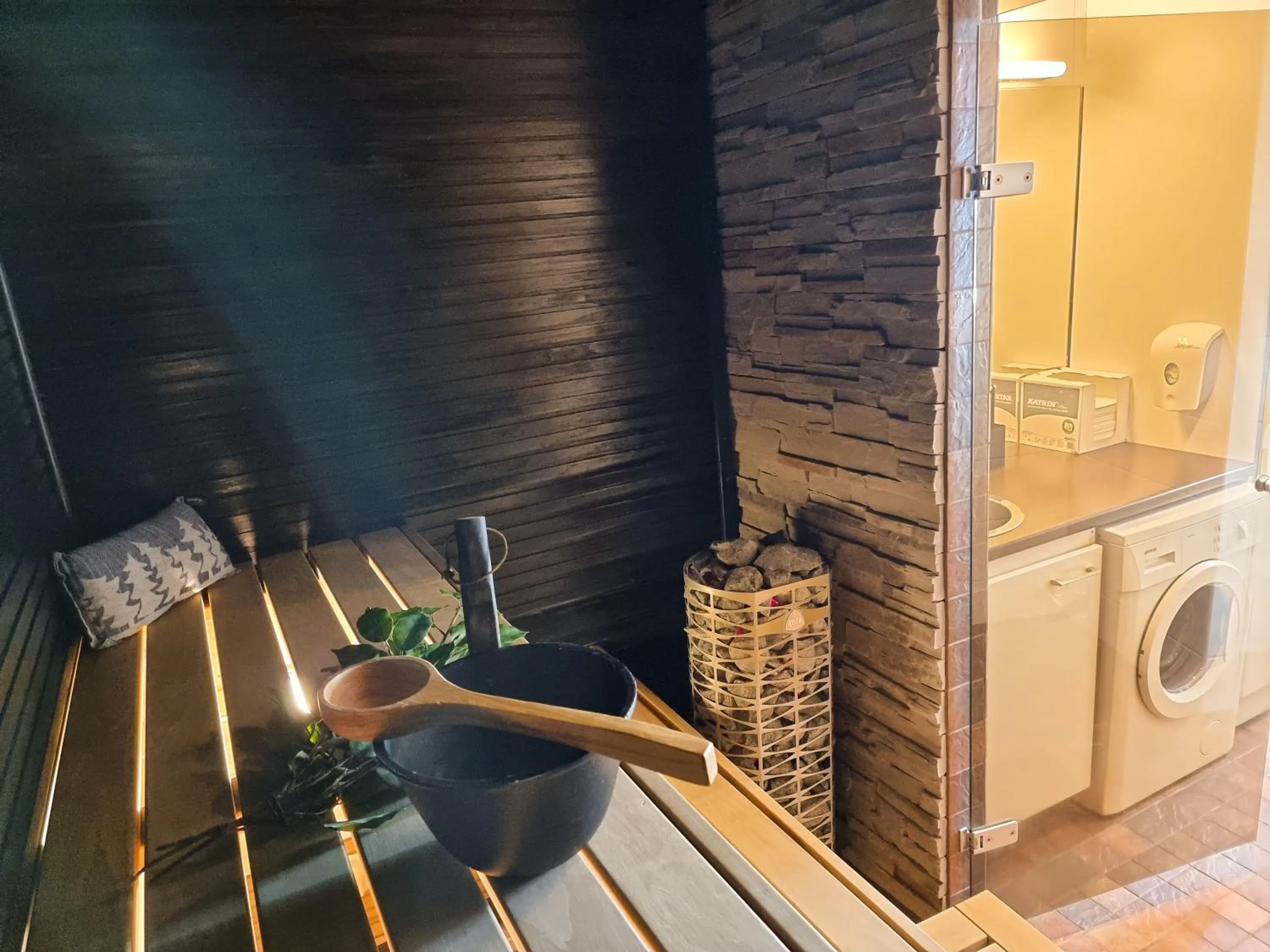 Sauna in Villa Halla - 8 henkilölle, HimosYkkösen alue, 76m²+36m²