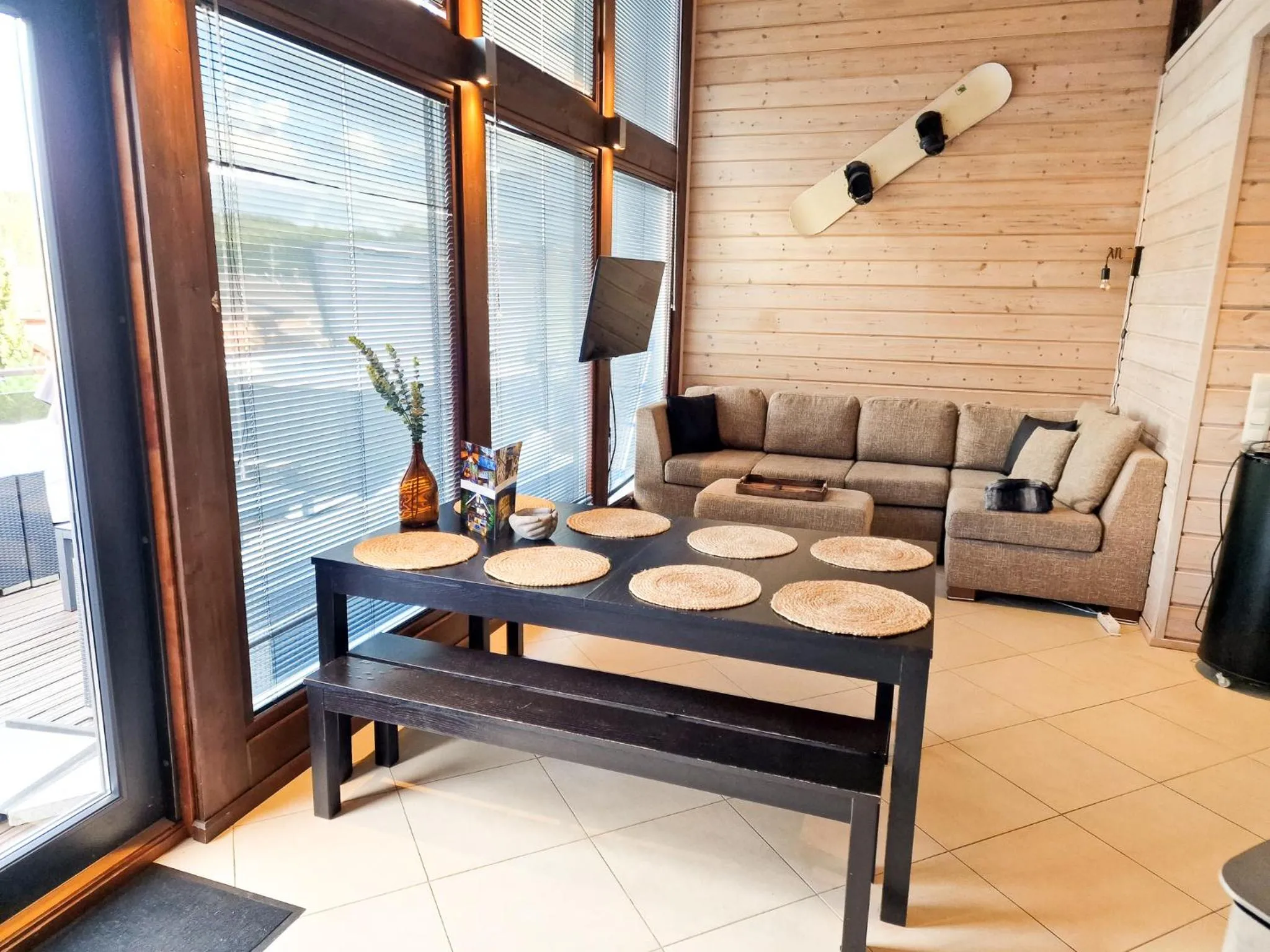Dining area in Villa Halla - 8 henkilölle, HimosYkkösen alue, 76m²+36m²