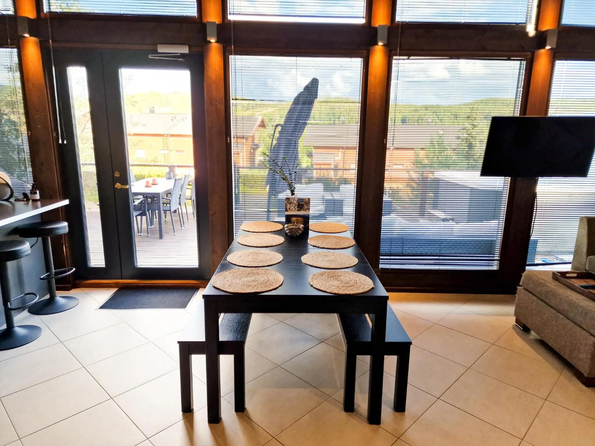 Dining area in Villa Halla - 8 henkilölle, HimosYkkösen alue, 76m²+36m²