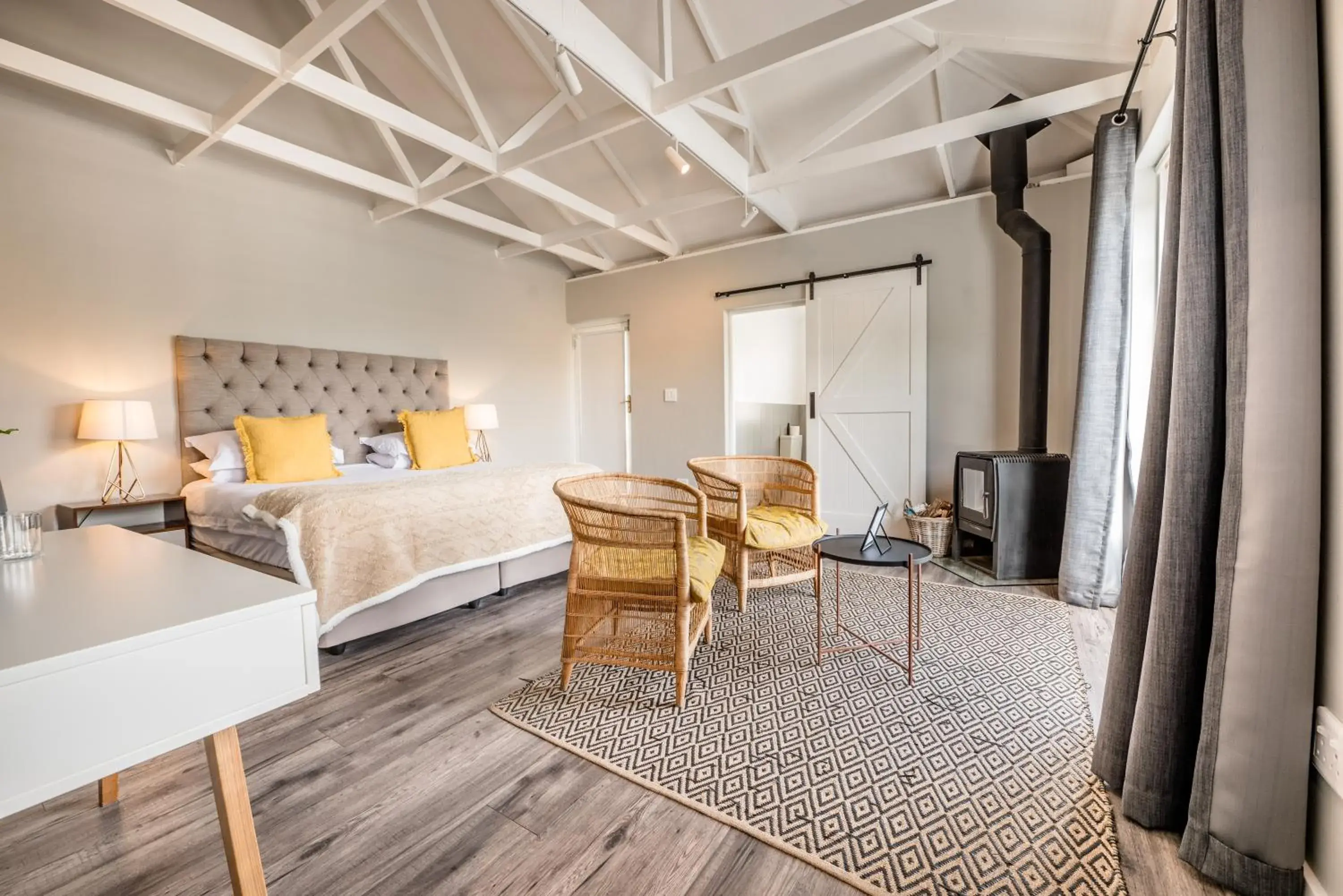 Luxury Double Room in Corner House Residence Luxury Double Room in Corner House Residence