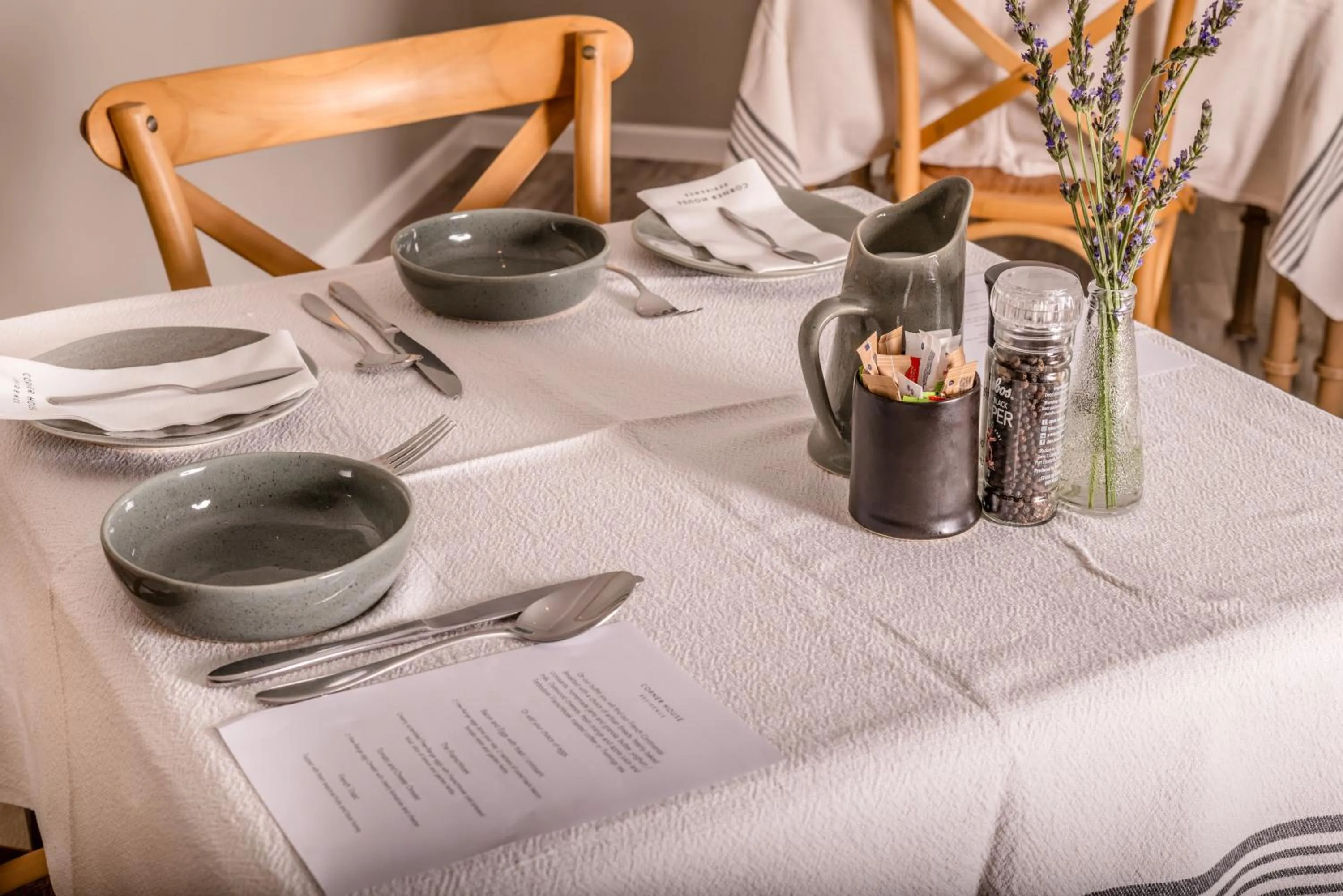 Restaurant/places to eat in Corner House Residence