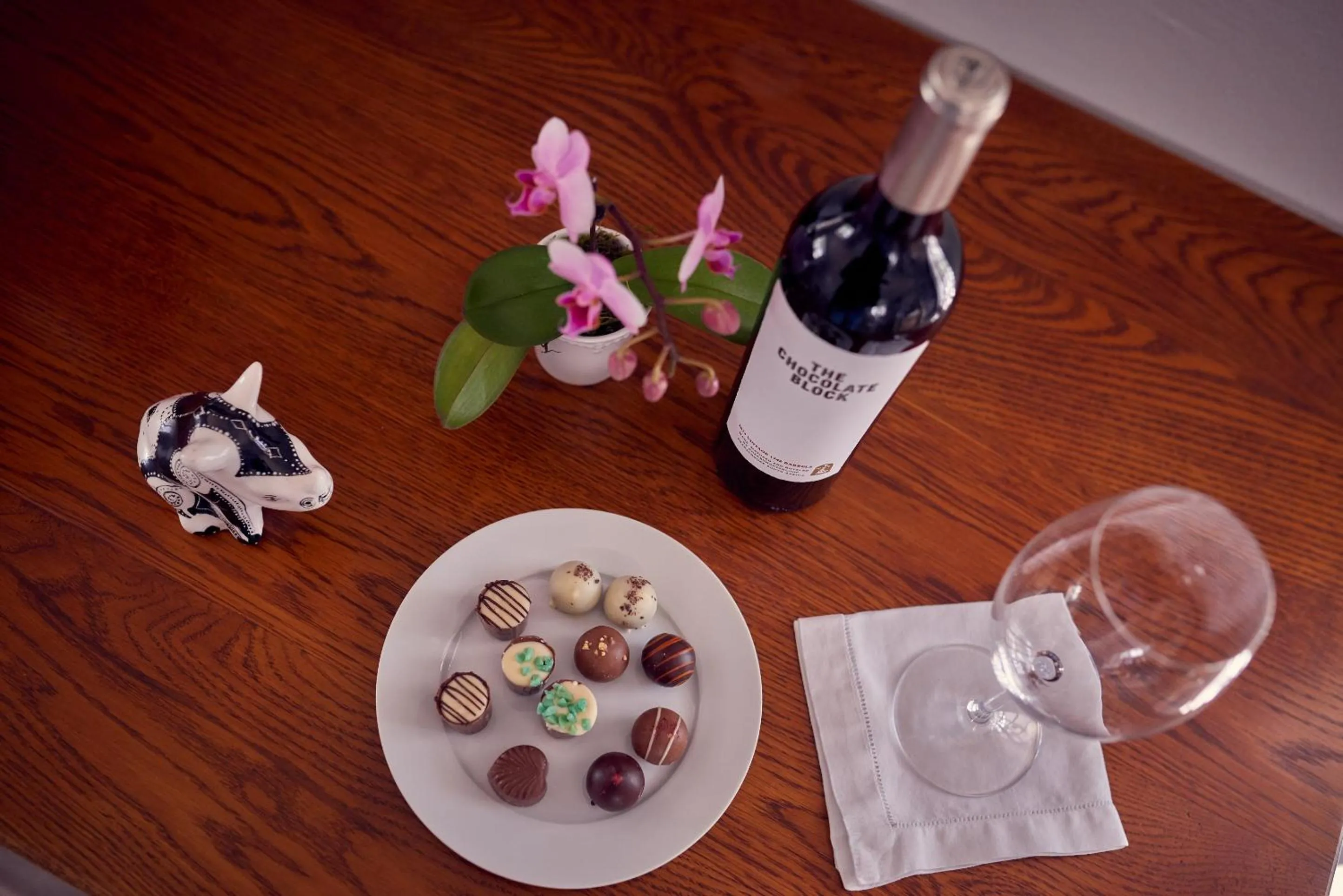 Food in Corner House Residence