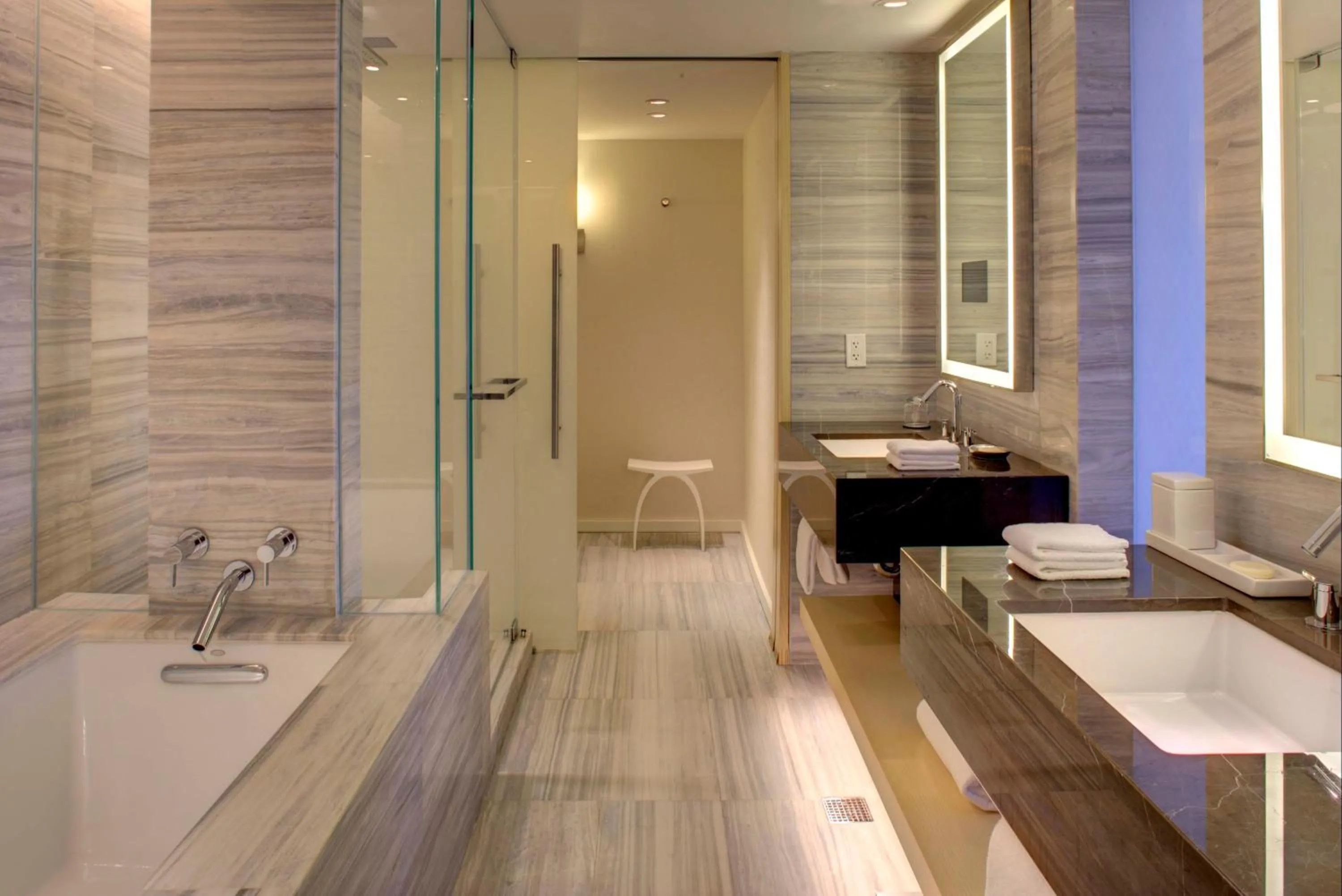 Bathroom in Hyatt Regency Mexico City