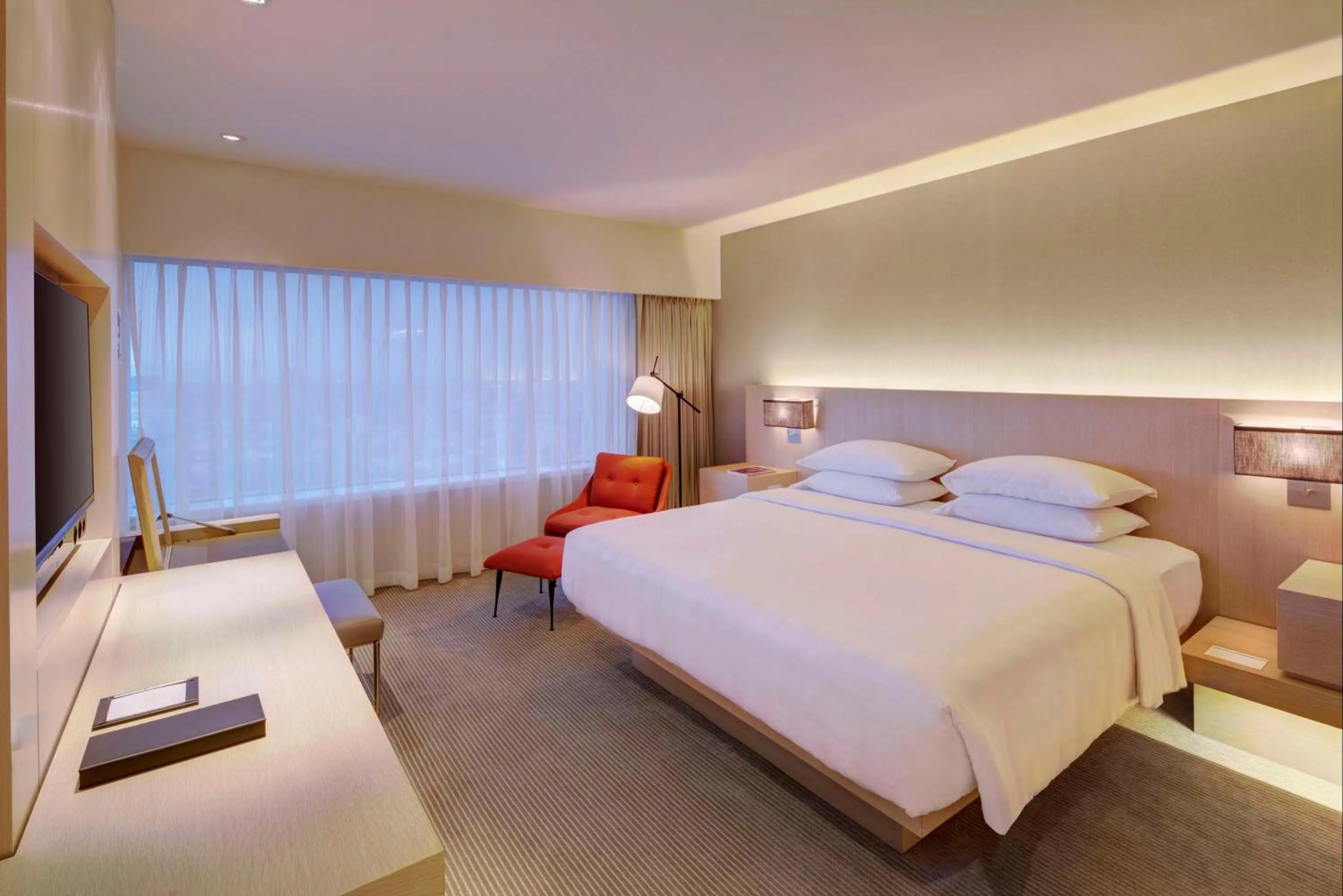 Photo of the whole room, Bed in Hyatt Regency Mexico City