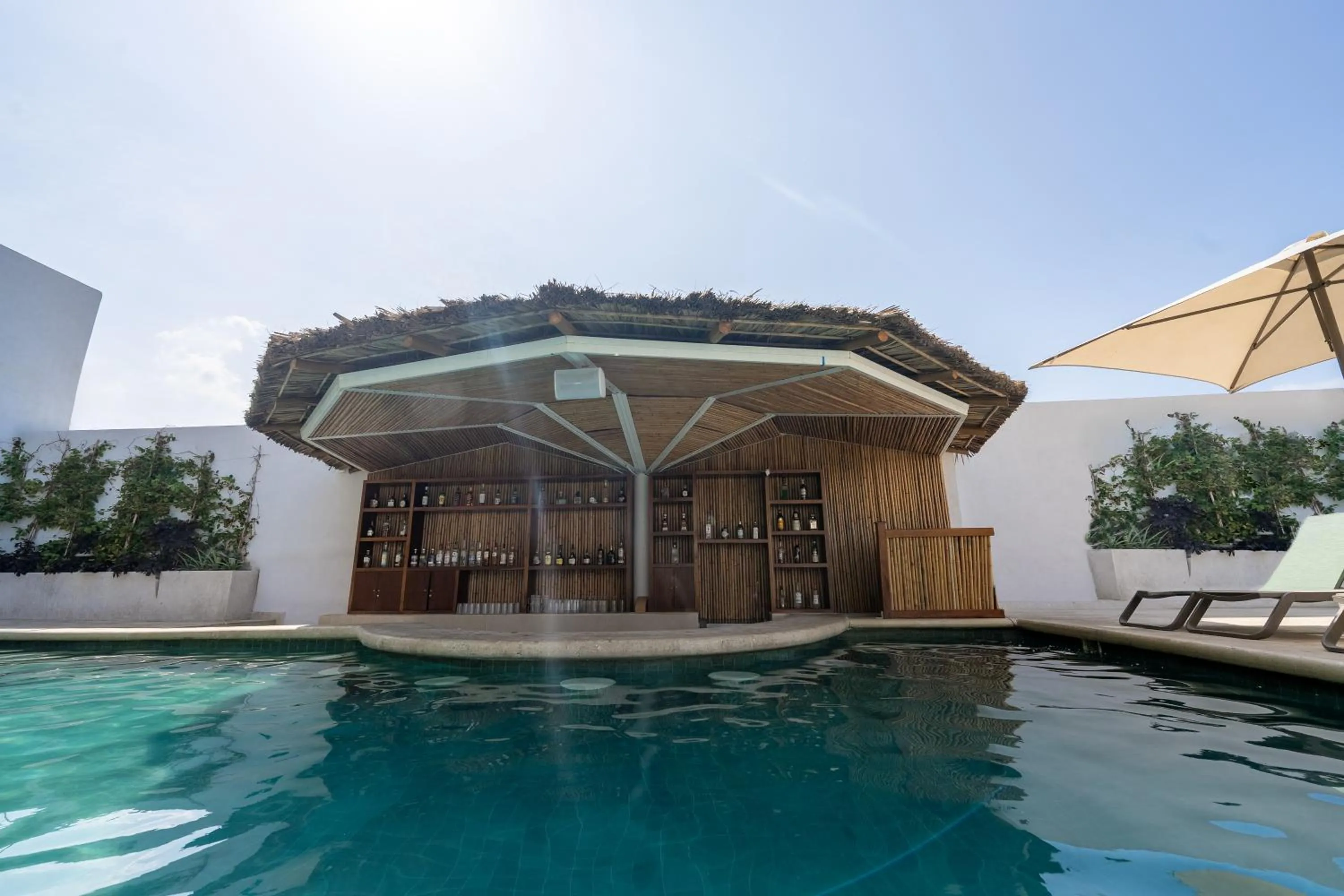 Day in Hotel Amares Acapulco