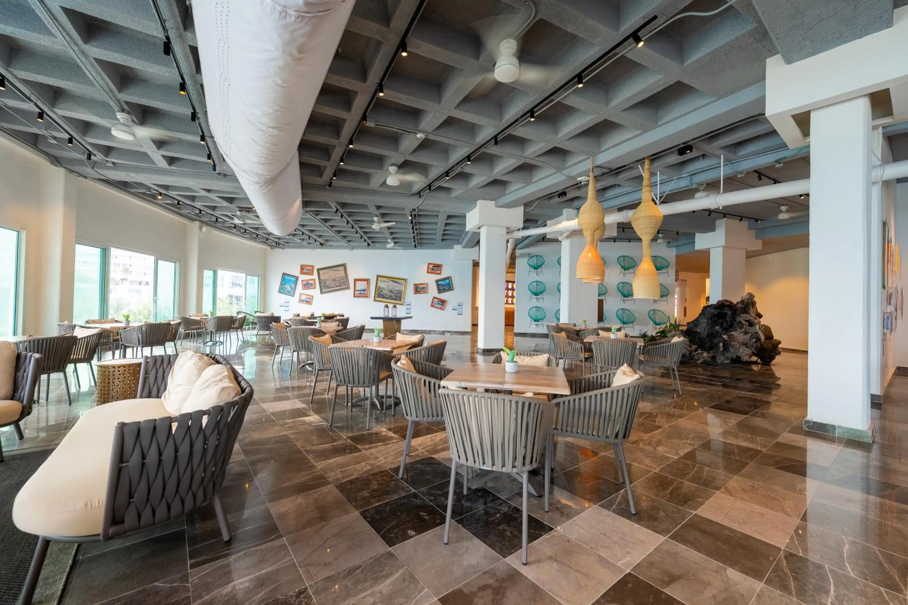 Restaurant/places to eat in Hotel Amares Acapulco