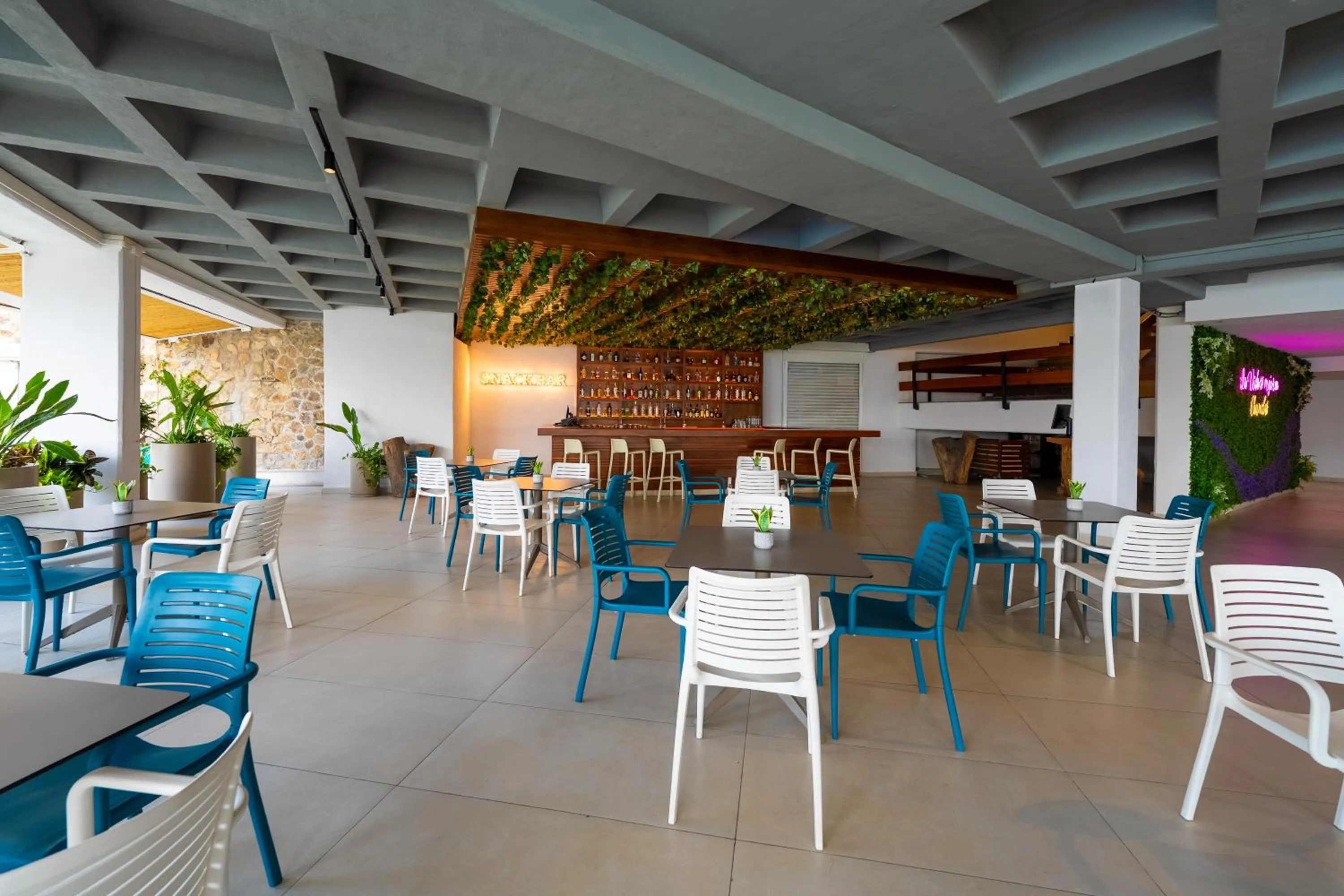 Restaurant/places to eat in Hotel Amares Acapulco