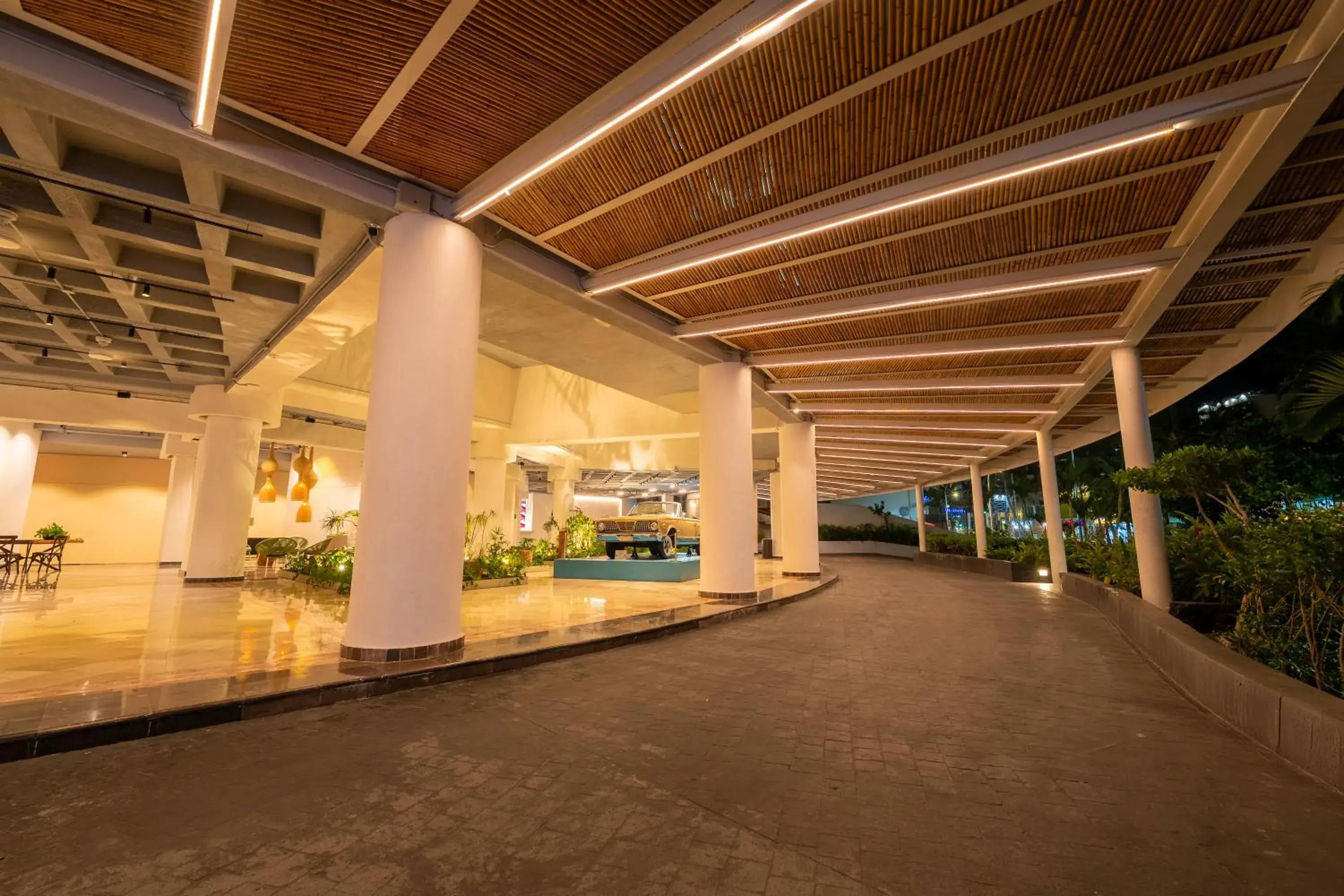 Property building in Hotel Amares Acapulco Property building in Hotel Amares Acapulco