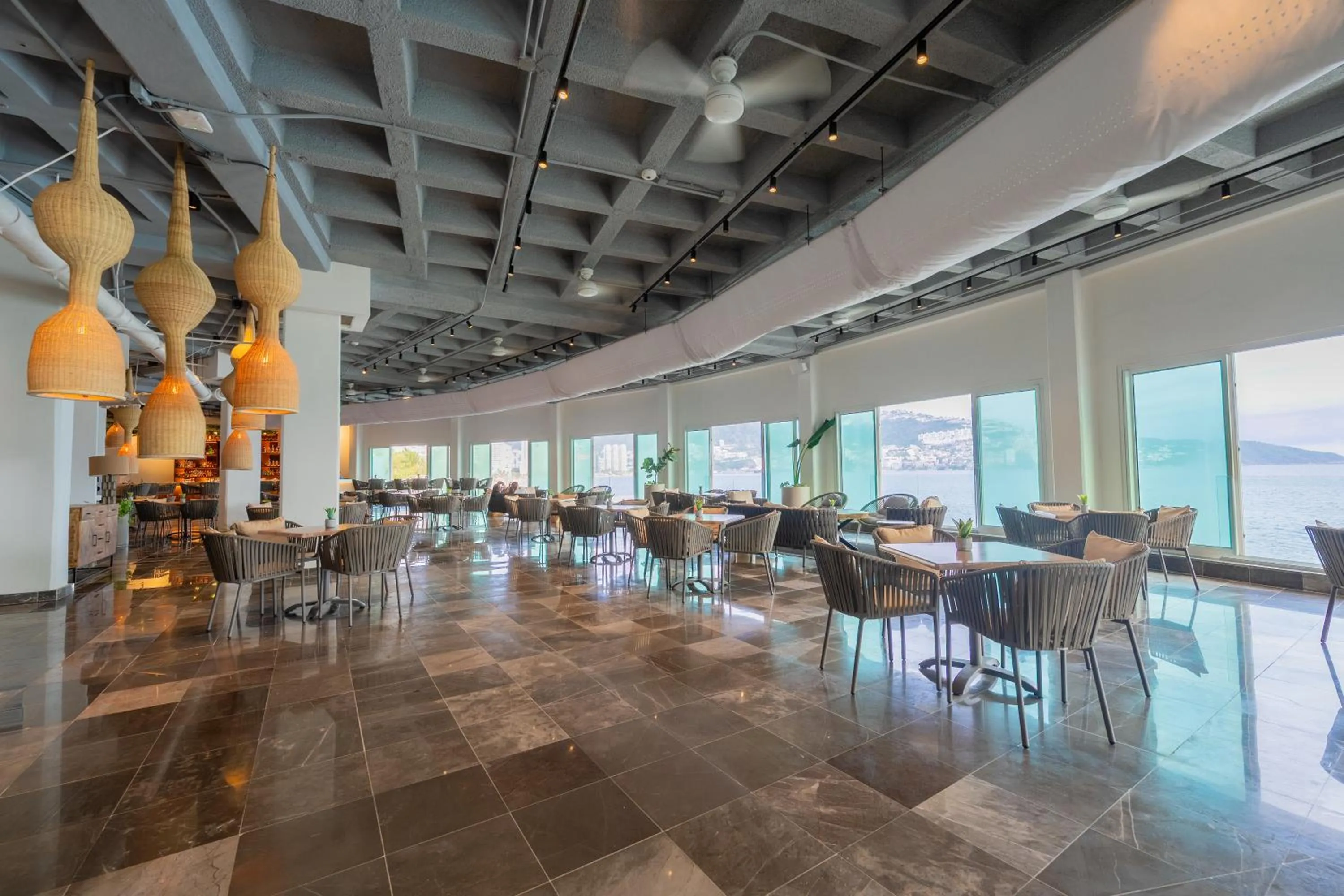 Restaurant/places to eat in Hotel Amares Acapulco