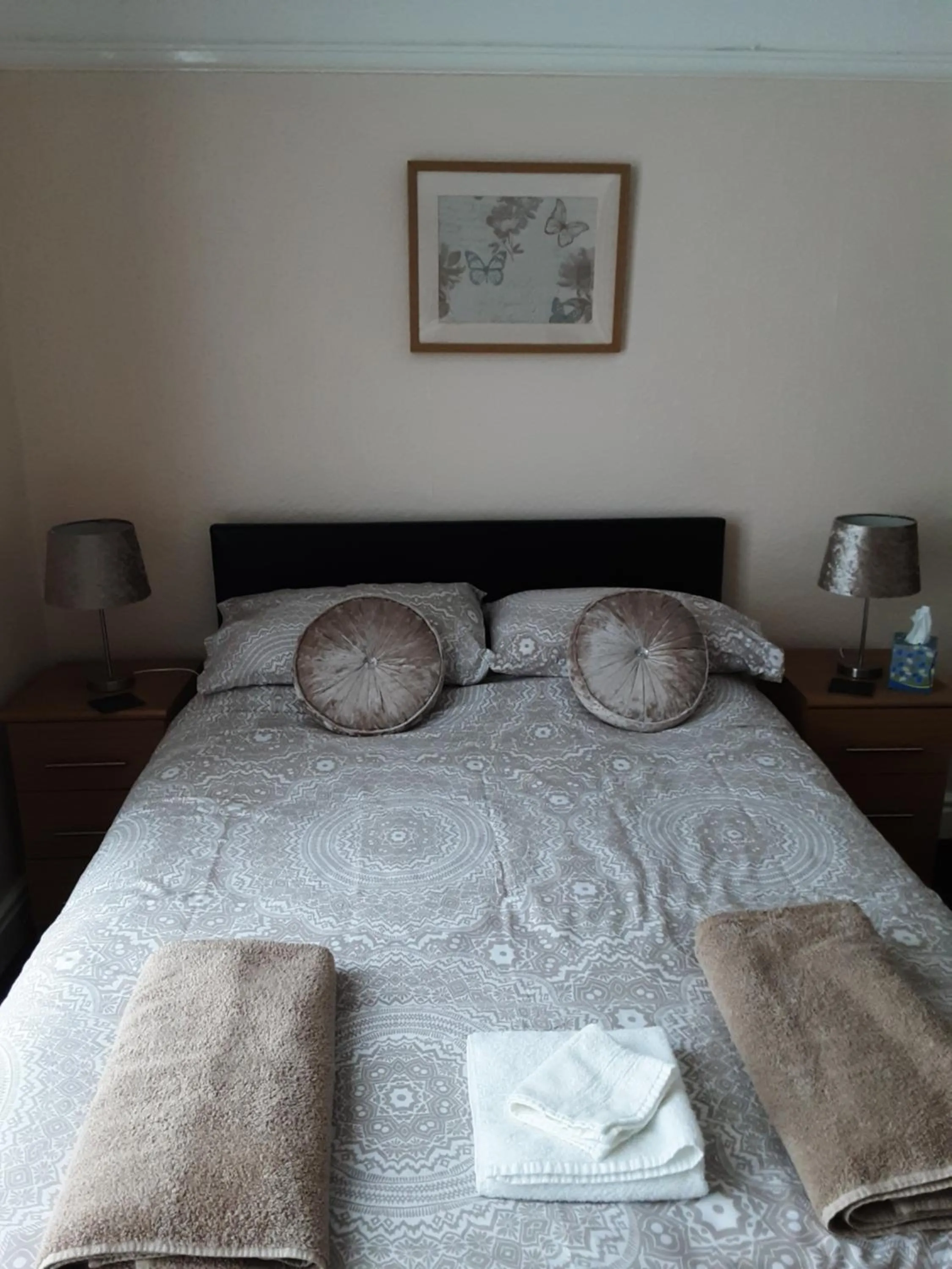 Bed in Chantry Villa Hotel