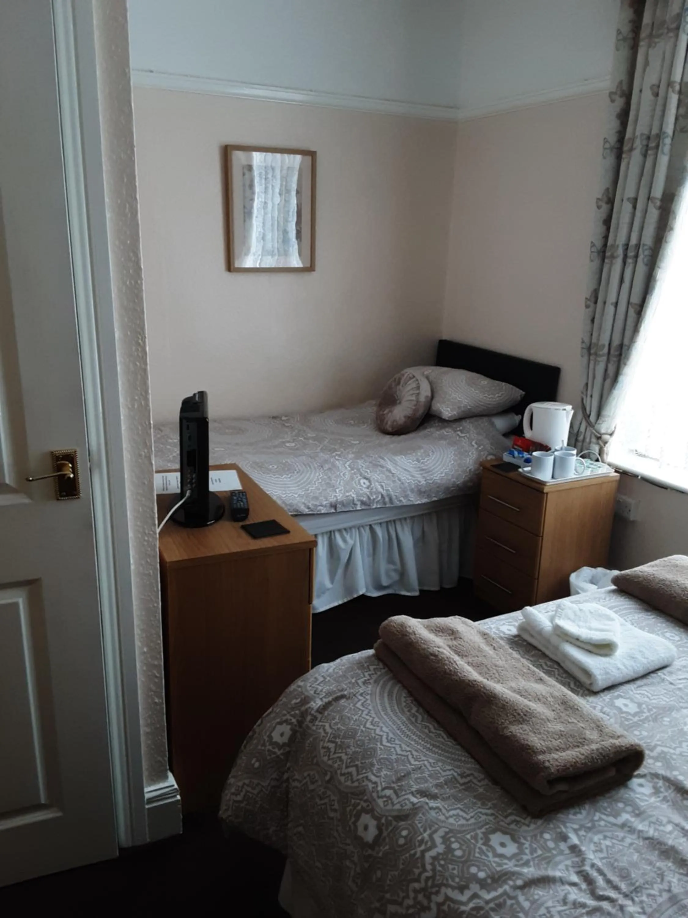 Bed in Chantry Villa Hotel