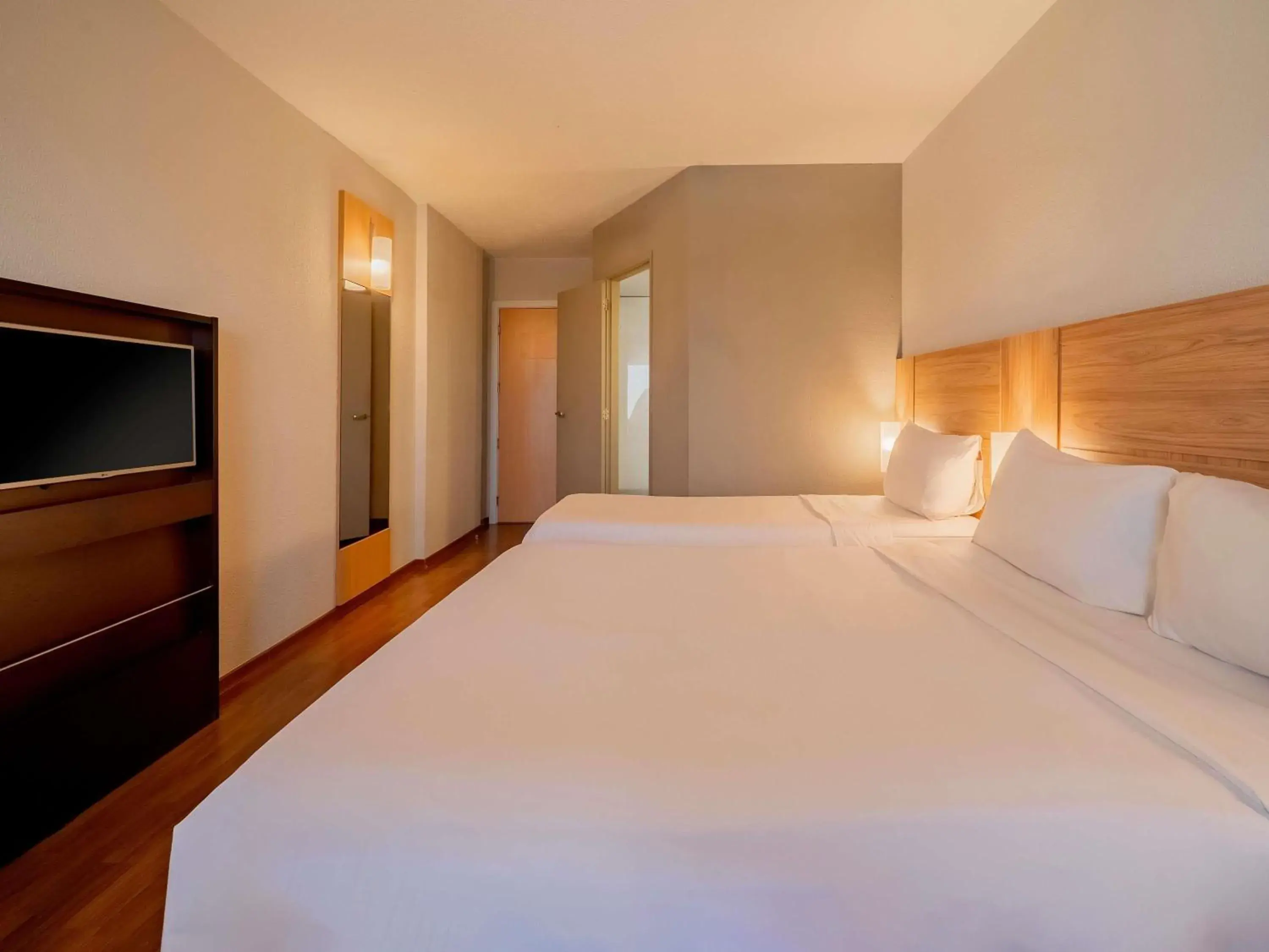 Bedroom, Bed in ibis Sao Paulo Congonhas Bedroom, Bed in ibis Sao Paulo Congonhas