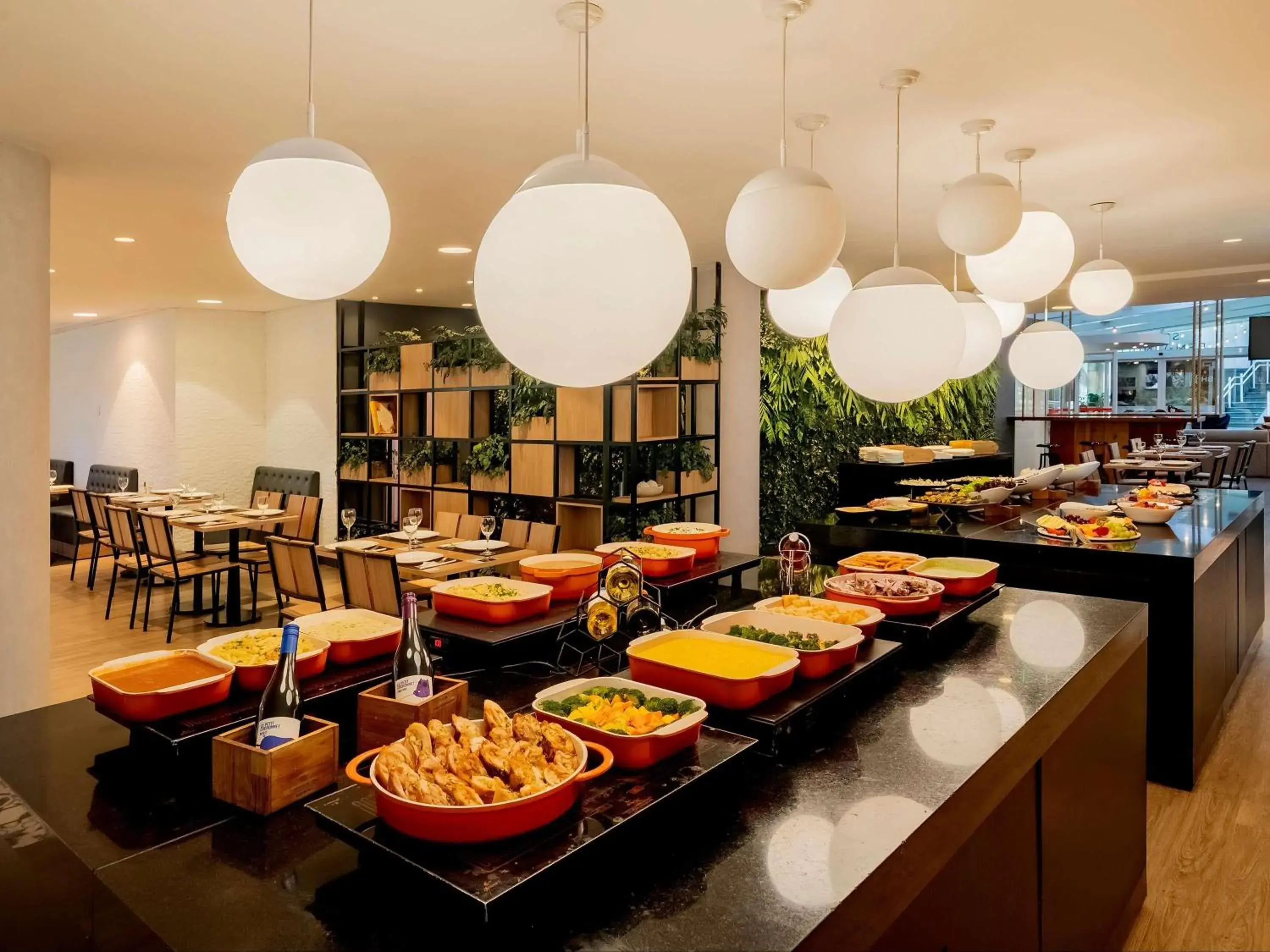 Restaurant/places to eat in ibis Sao Paulo Congonhas Restaurant/places to eat in ibis Sao Paulo Congonhas