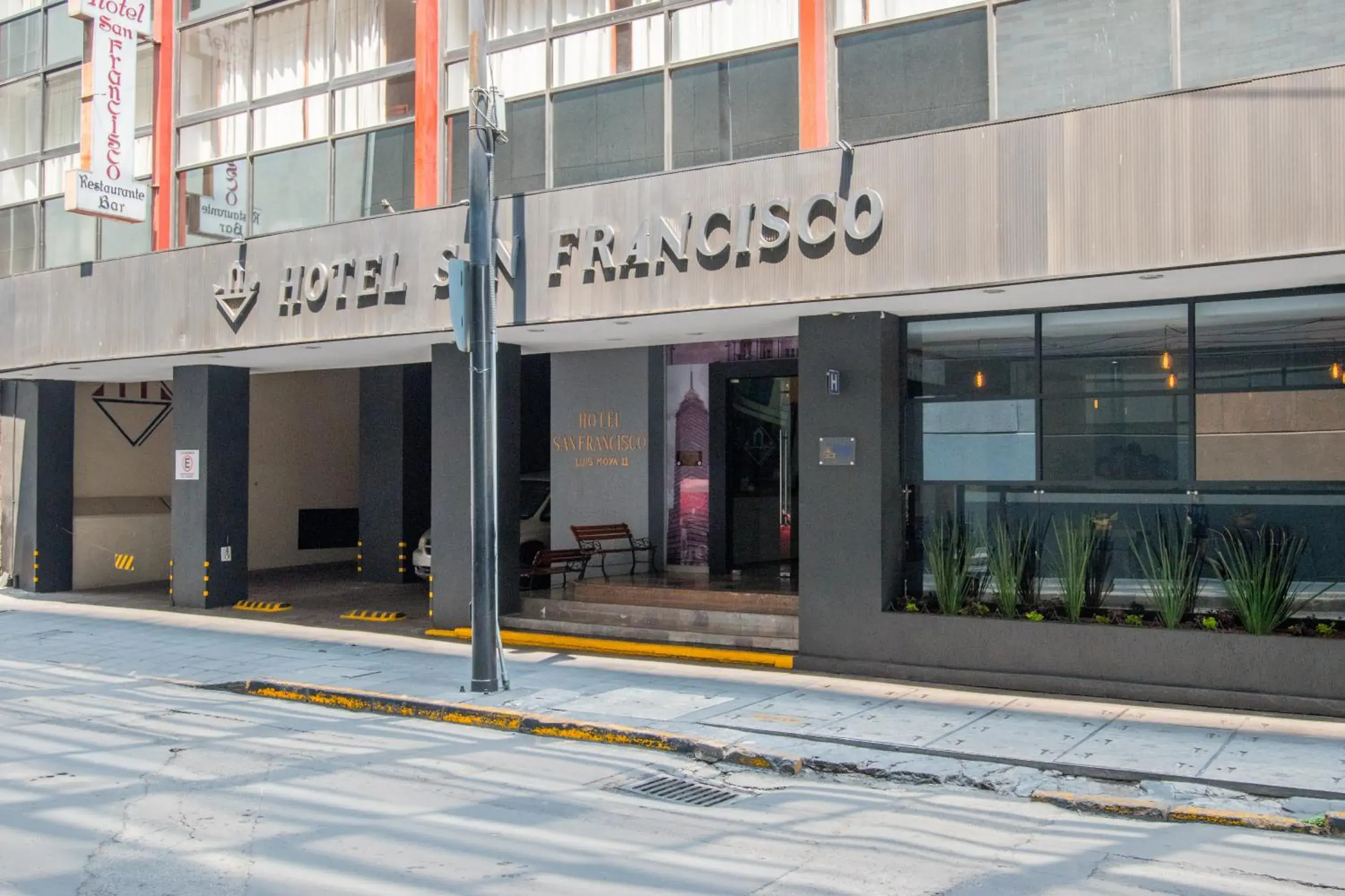 Property building in Hotel San Francisco Centro Histórico Property building in Hotel San Francisco Centro Histórico