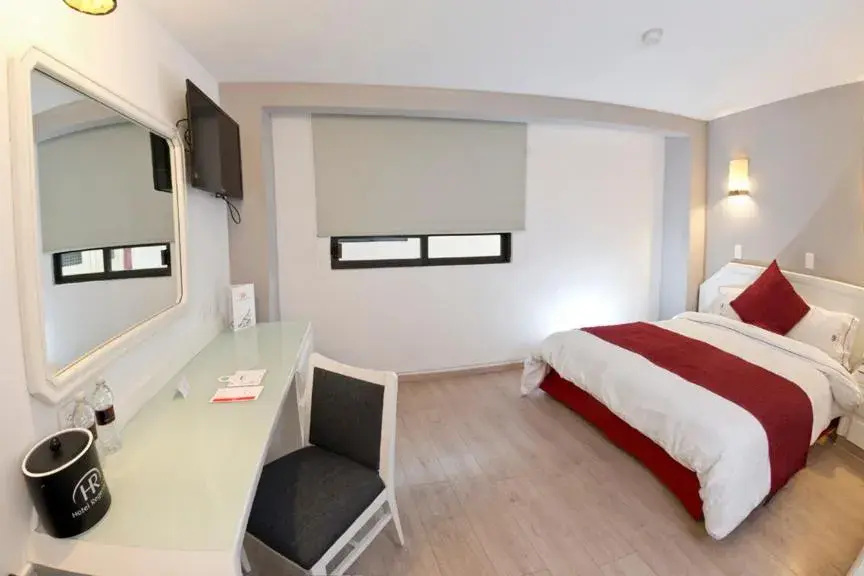 Photo of the whole room, Bed in Hotel Regente Photo of the whole room, Bed in Hotel Regente