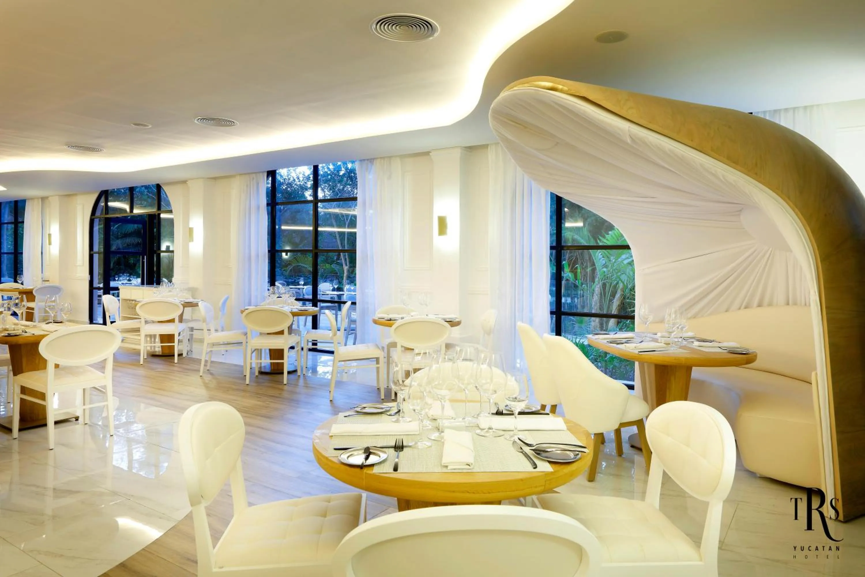 Restaurant/places to eat in TRS Yucatan Hotel - Adults Only