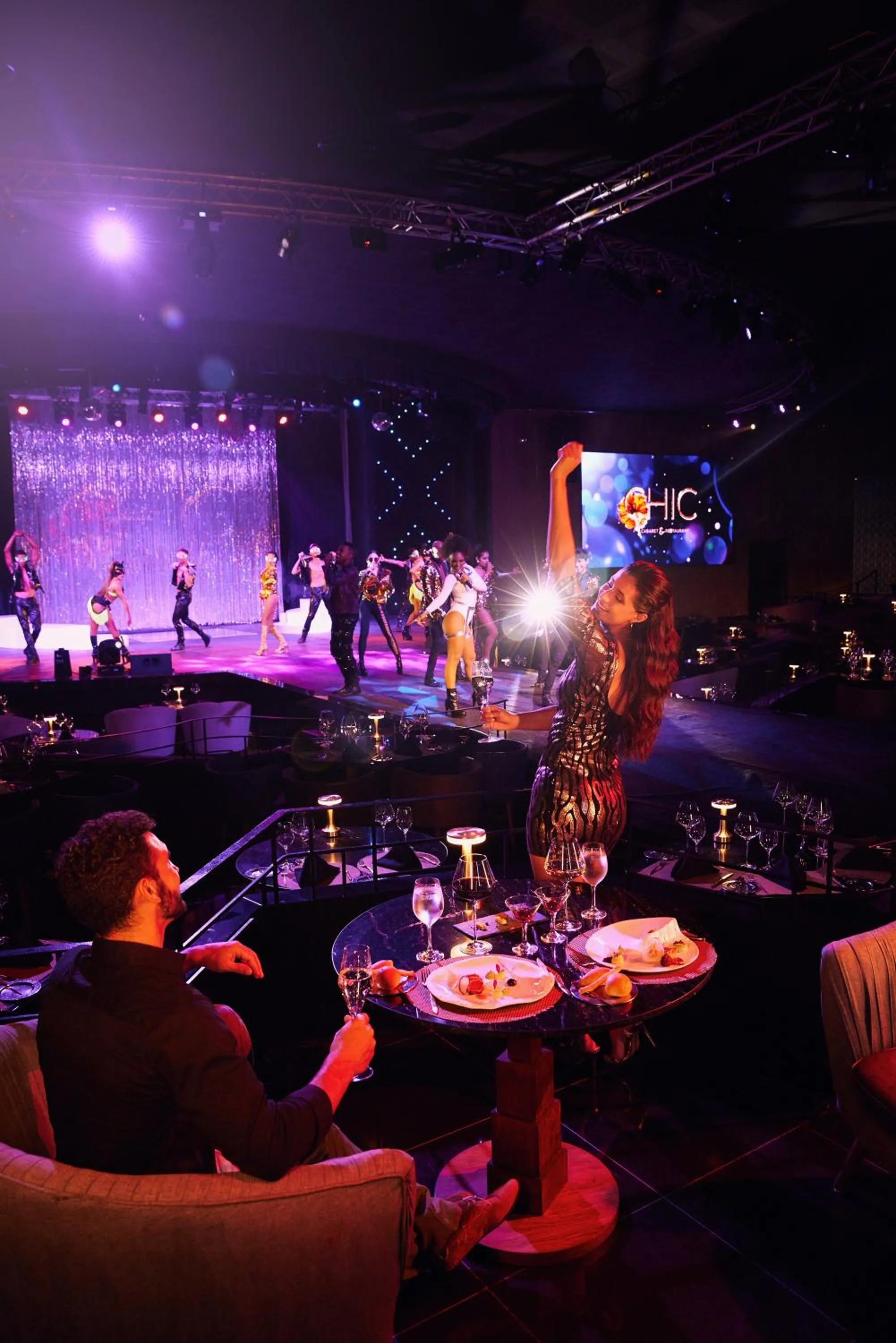 Entertainment in TRS Yucatan Hotel - Adults Only