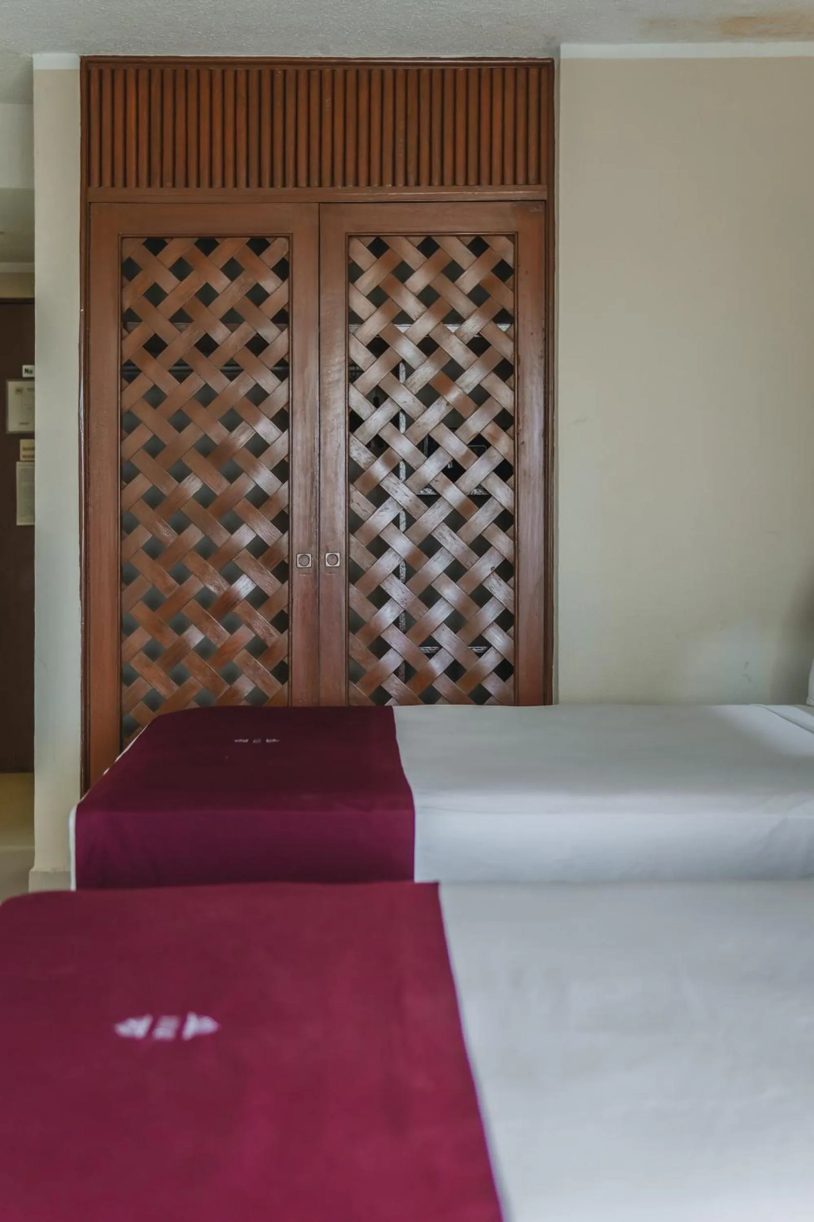 Bed in Hotel Plaza Kokai Cancún