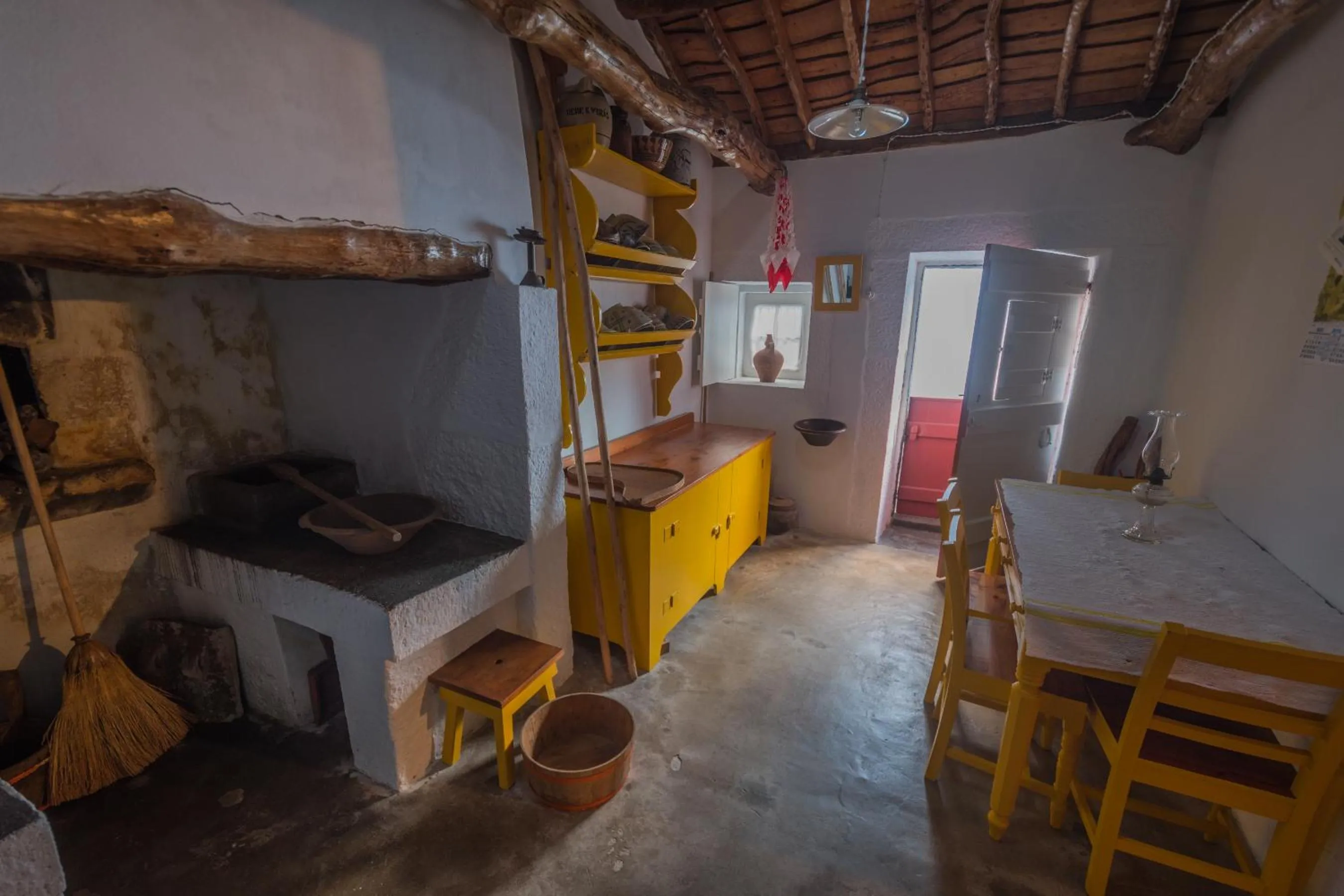 Communal kitchen in Quinta Do Martelo