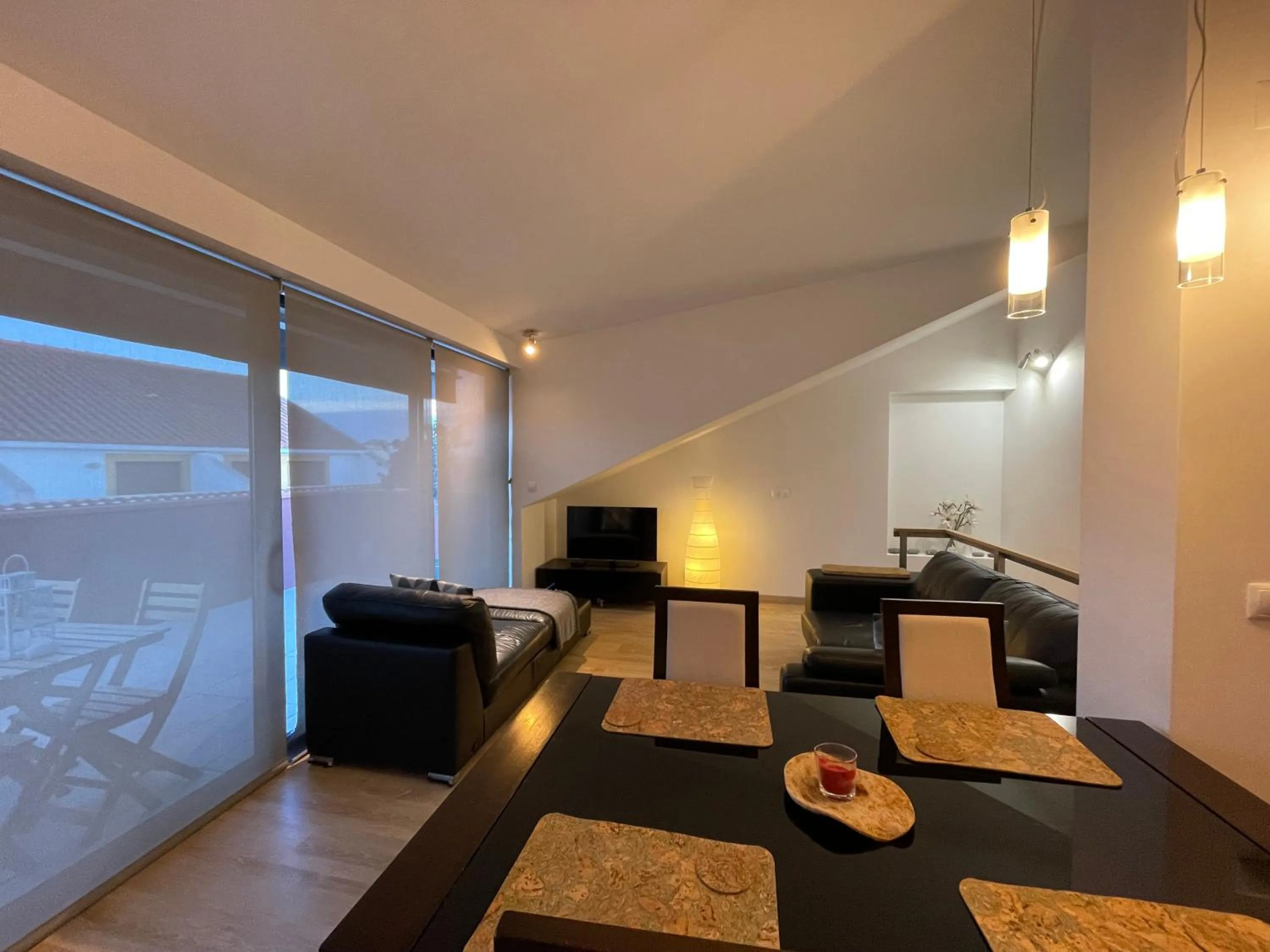 Dinner in Born To Stay In Milfontes