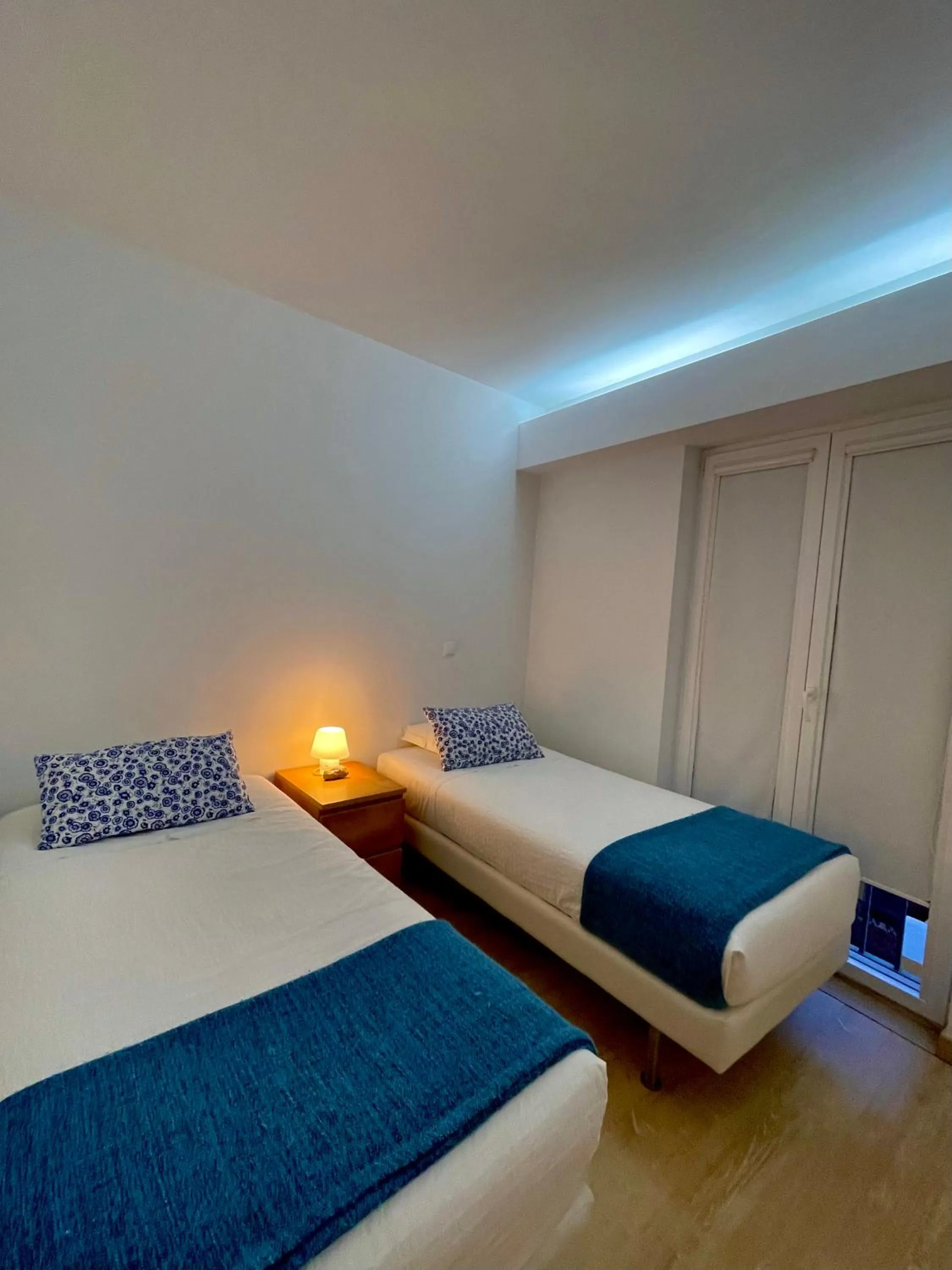 Bedroom, Bed in Born To Stay In Milfontes