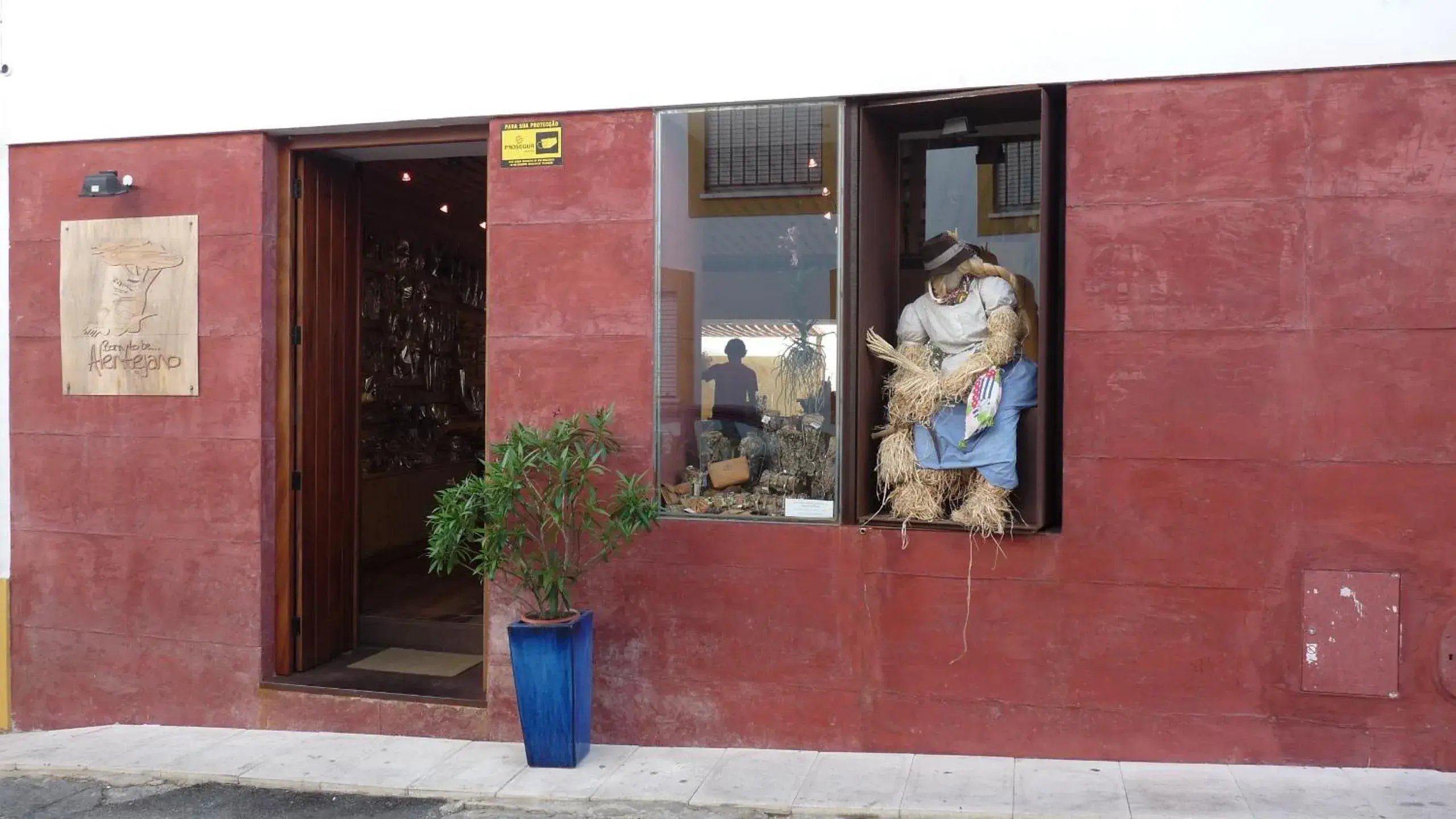 Facade/entrance in Born To Stay In Milfontes Facade/entrance in Born To Stay In Milfontes