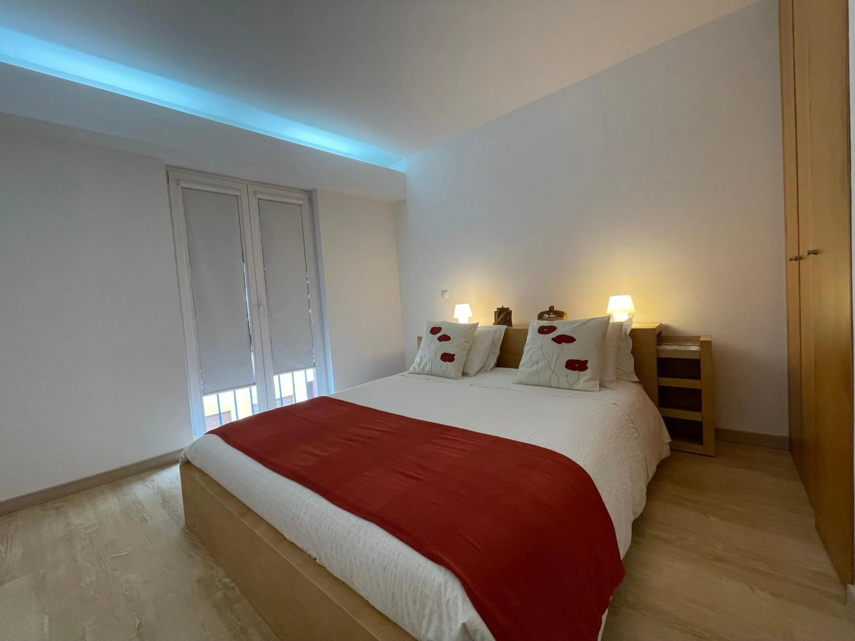 Bedroom, Bed in Born To Stay In Milfontes