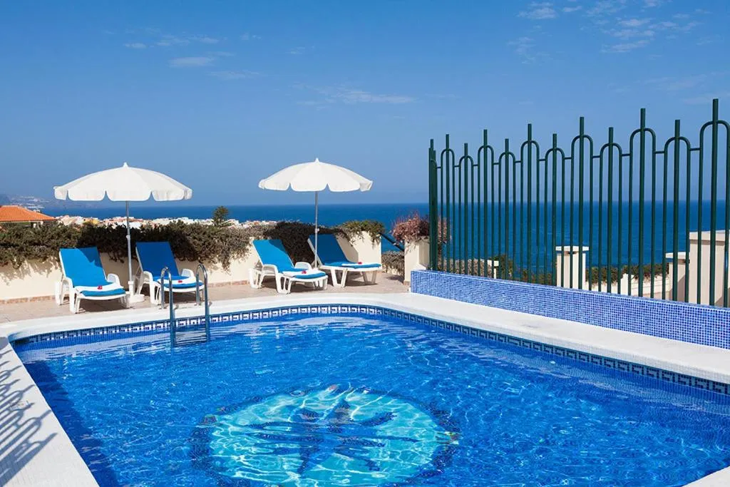 Swimming pool in Apartamentos Bahia Playa