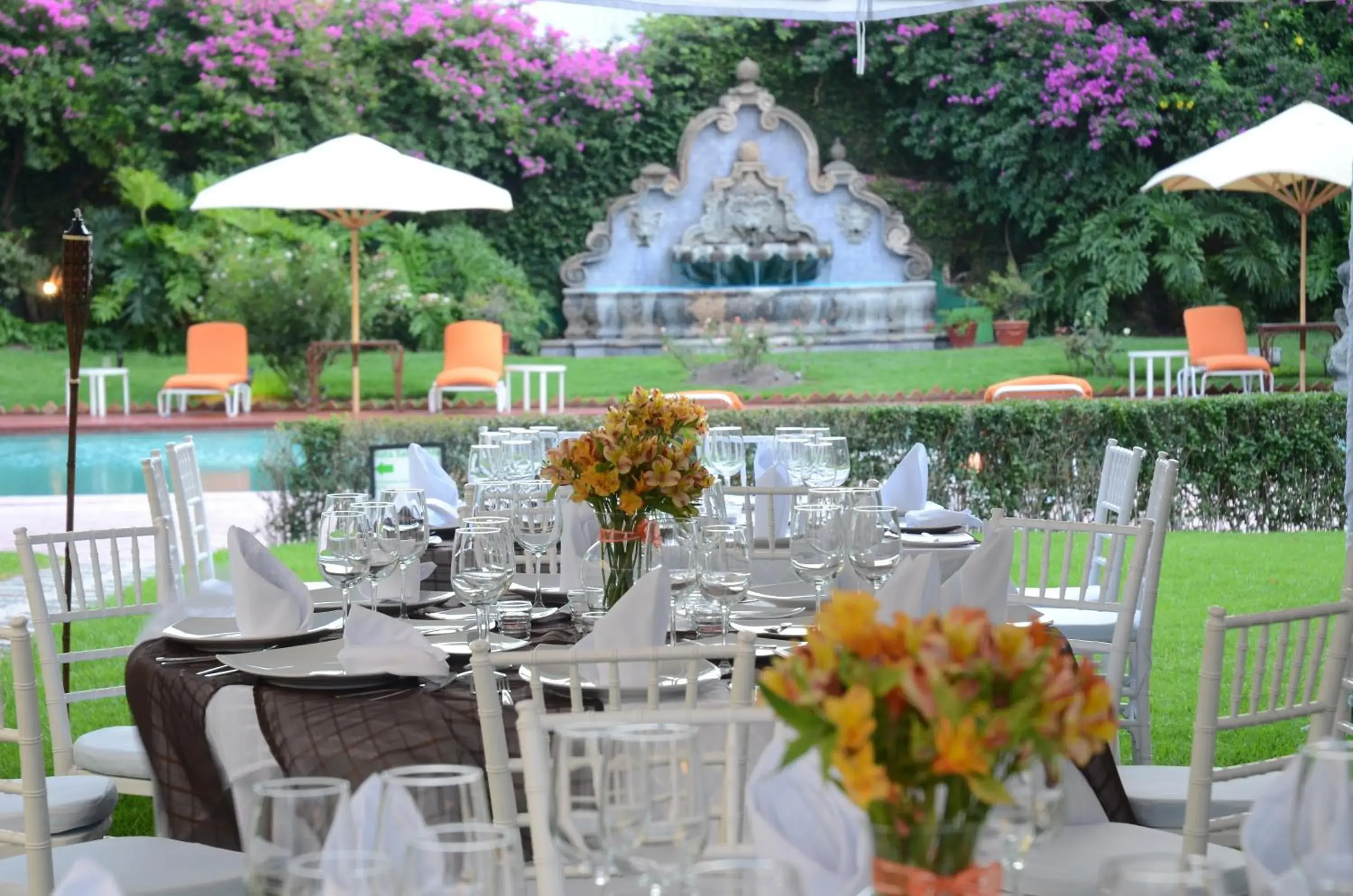 Banquet/Function facilities, Restaurant/Places to Eat in Mision Guadalajara