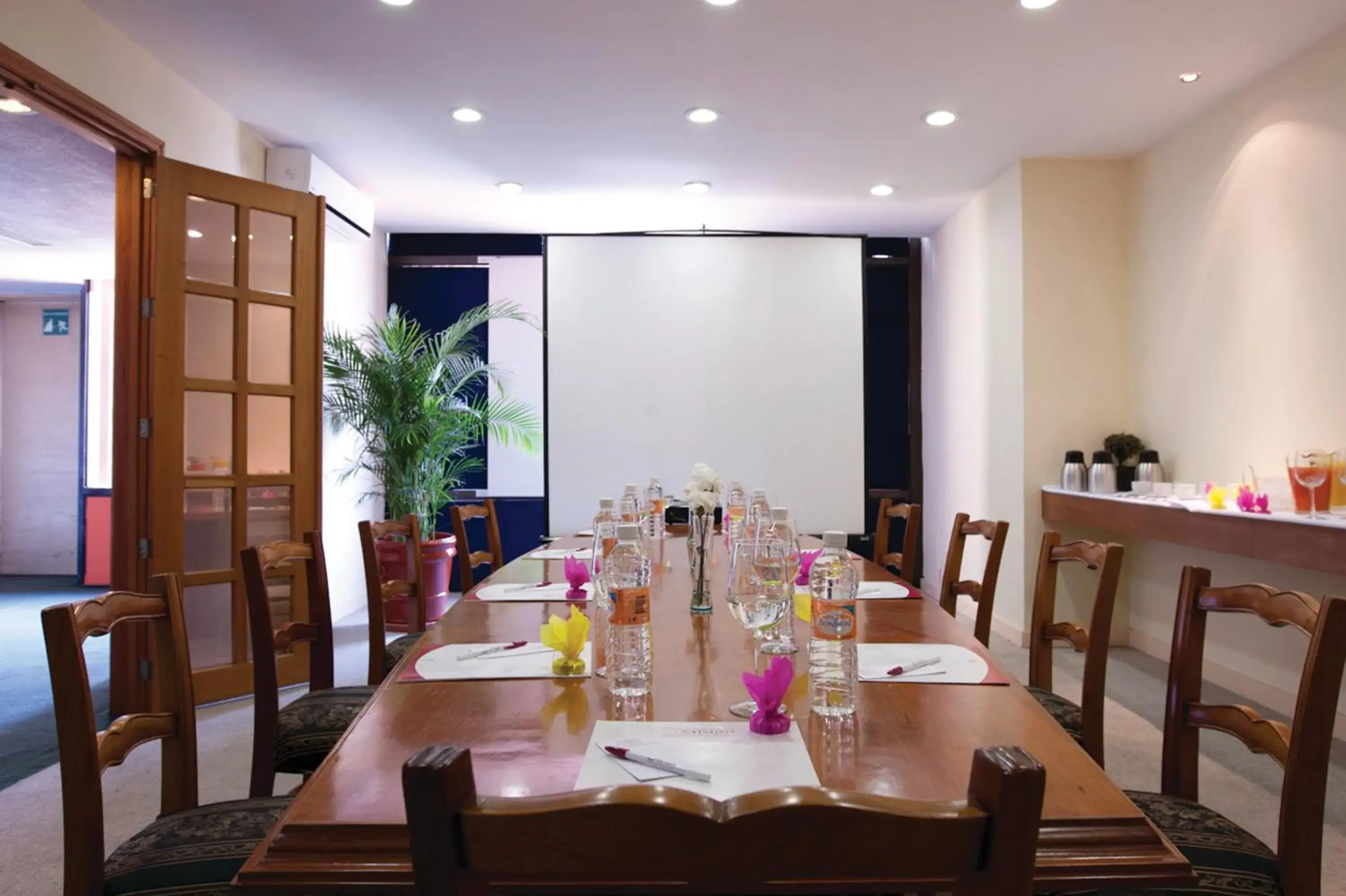 Business facilities, Restaurant/Places to Eat in Mision Guadalajara