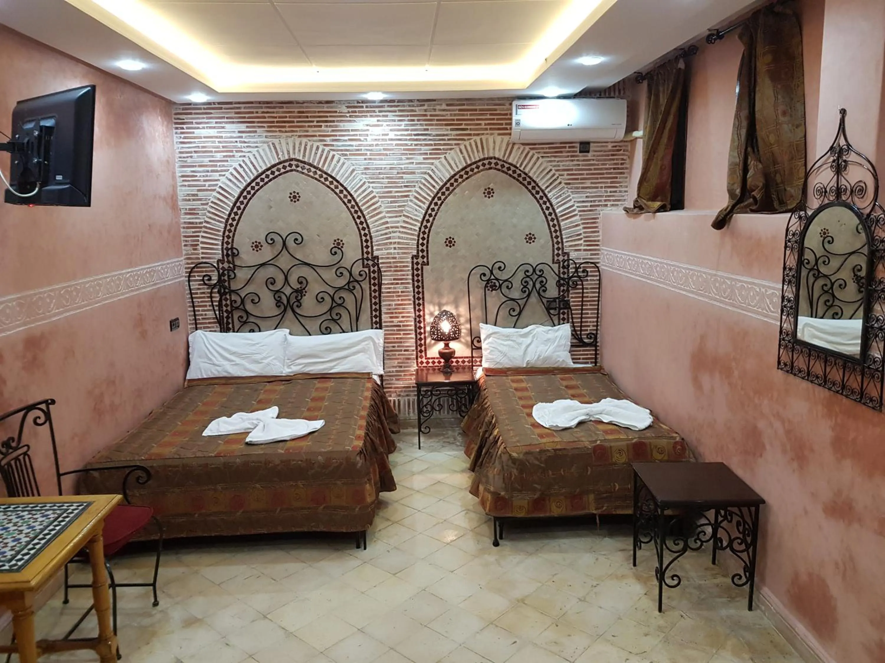 Bed in Hotel Salsabil